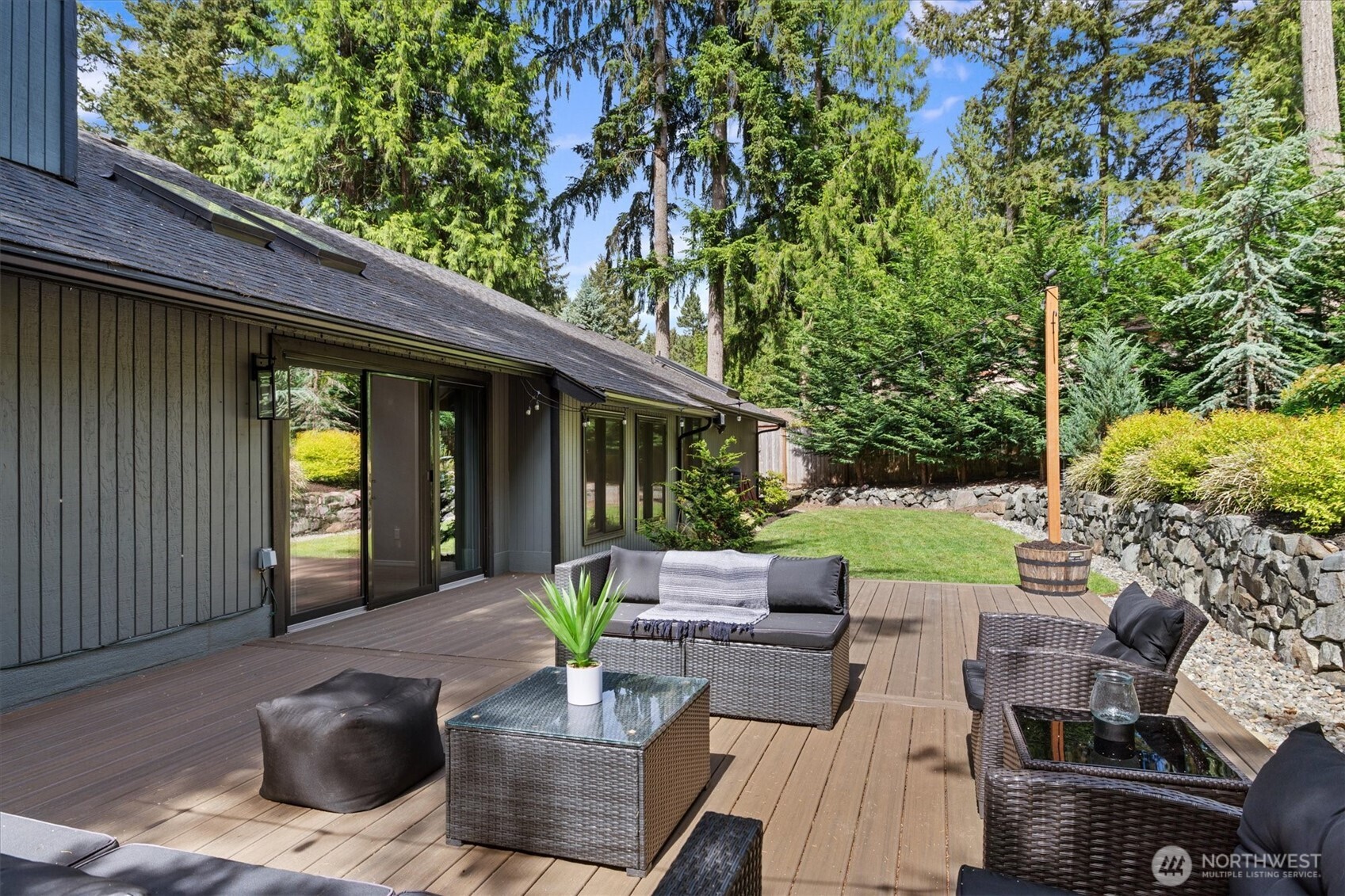 2404 Manorwood Drive SE, Puyallup, WA 98374