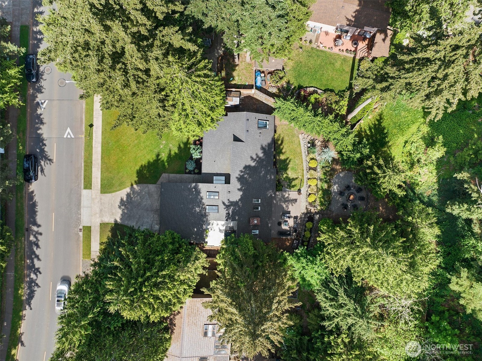 2404 Manorwood Drive SE, Puyallup, WA 98374