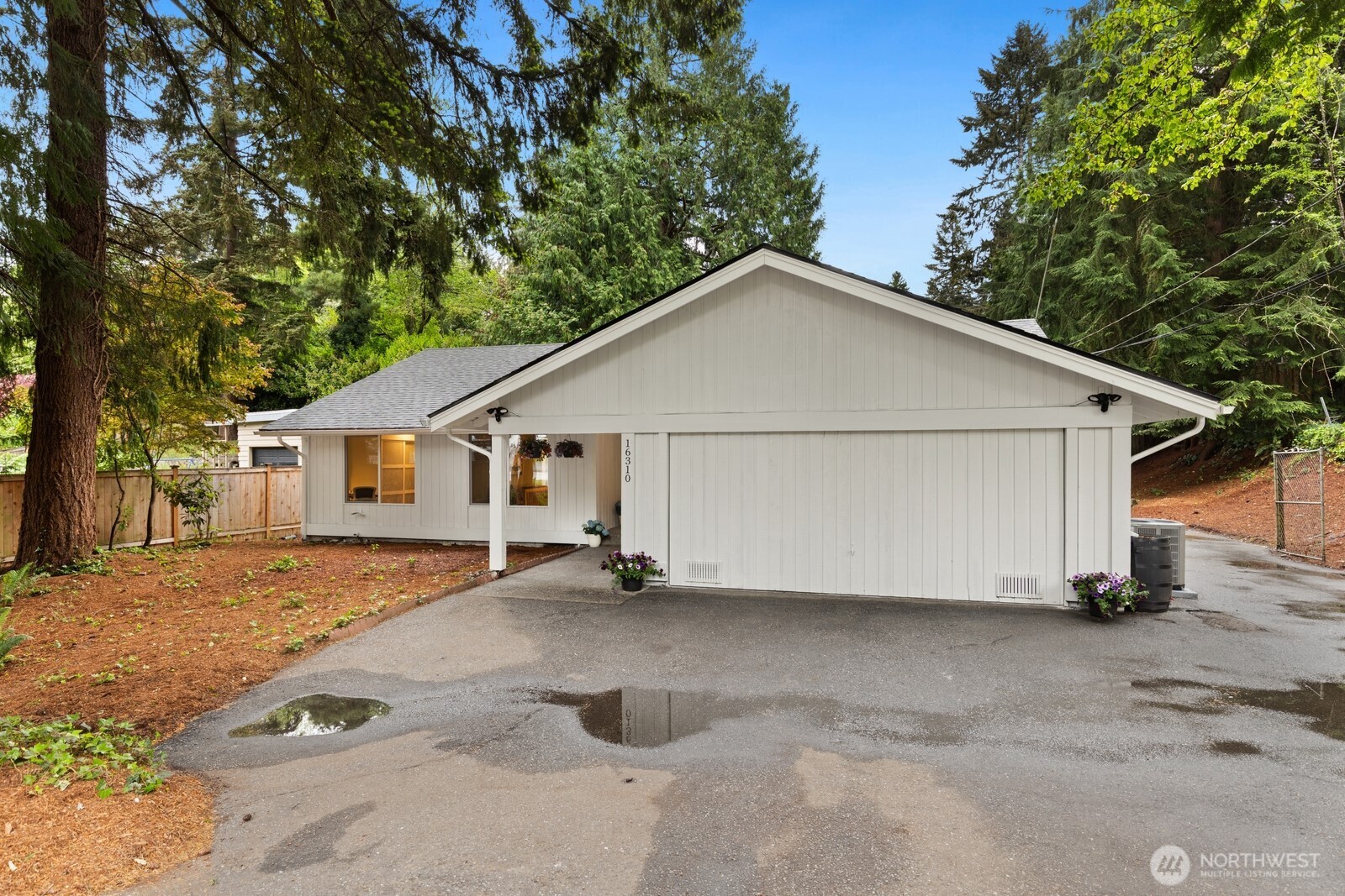 16310 Fremont Place N, Shoreline, WA 98133