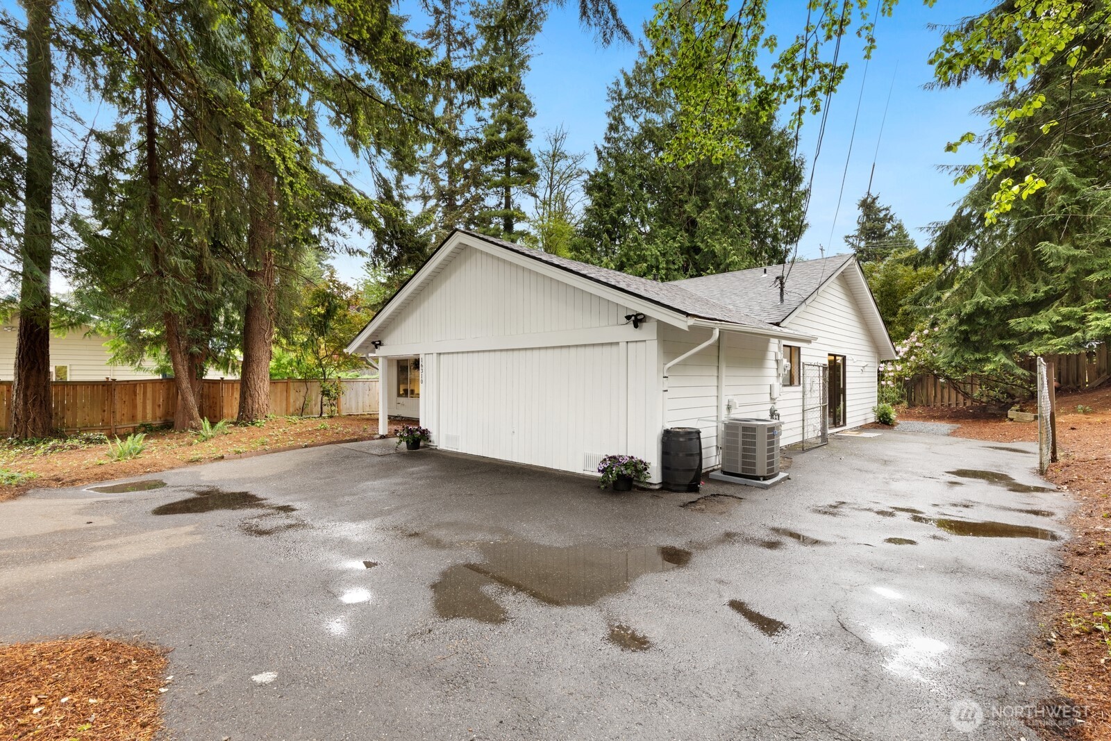 16310 Fremont Place N, Shoreline, WA 98133
