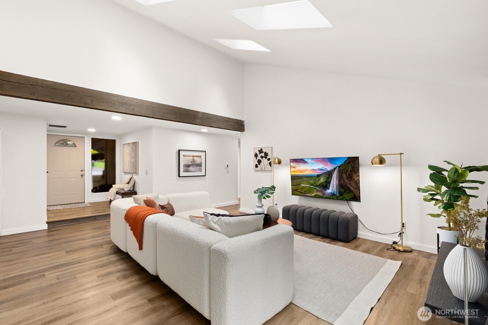 16310 Fremont Place N, Shoreline, WA 98133