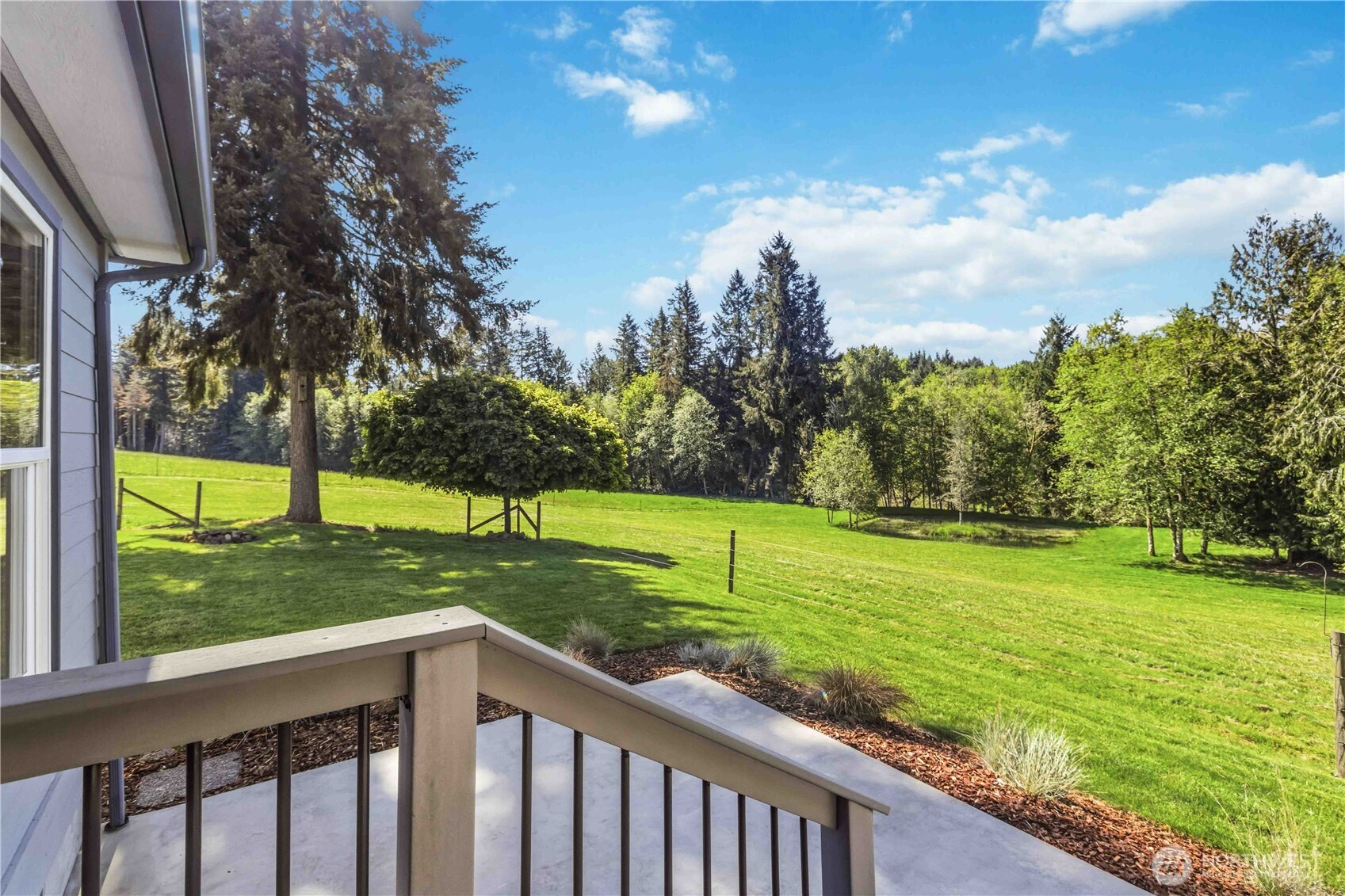 359 Frank Smith Road , Toutle, WA 98649