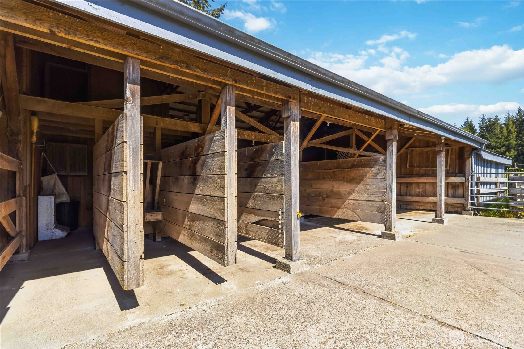359 Frank Smith Road , Toutle, WA 98649