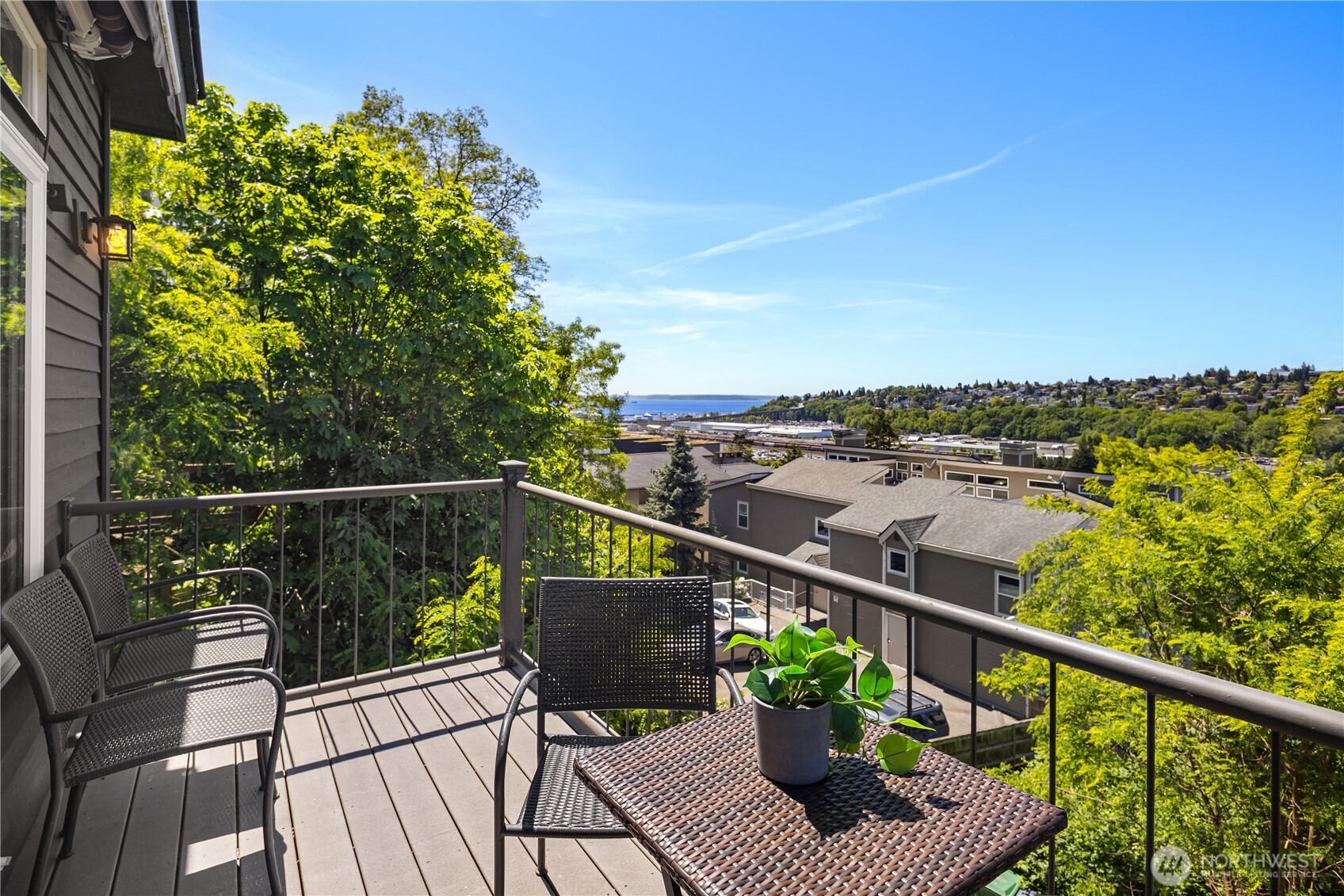 2601 13th Avenue W, Seattle, WA 98119