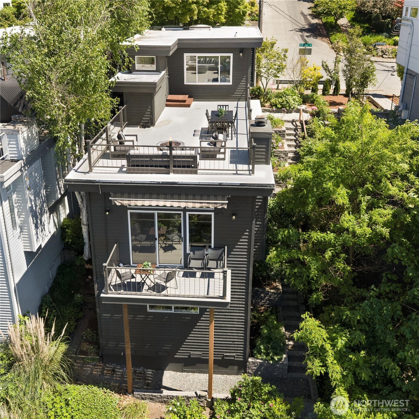 2601 13th Avenue W, Seattle, WA 98119