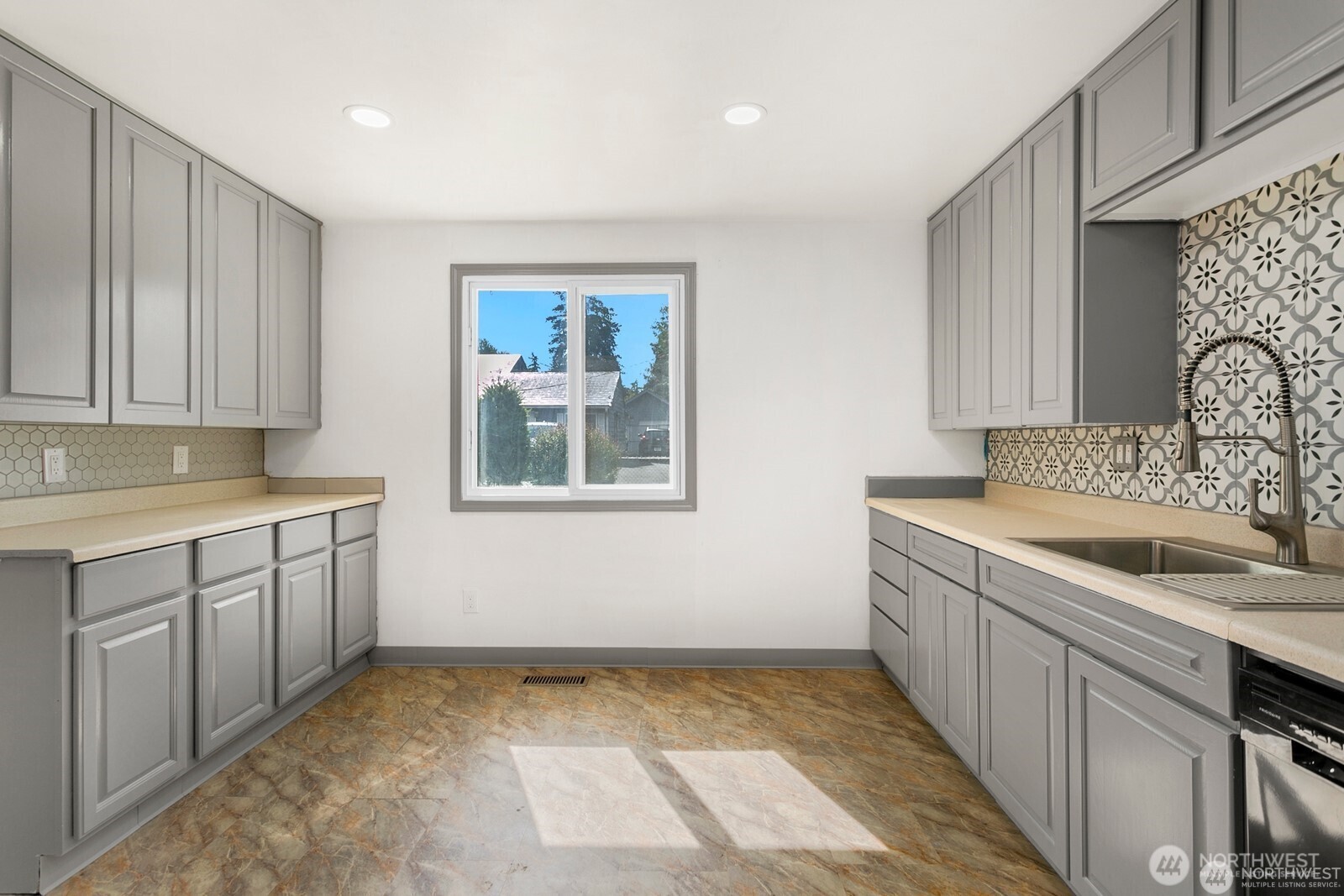 12438 9th Avenue S, Seattle, WA 98168