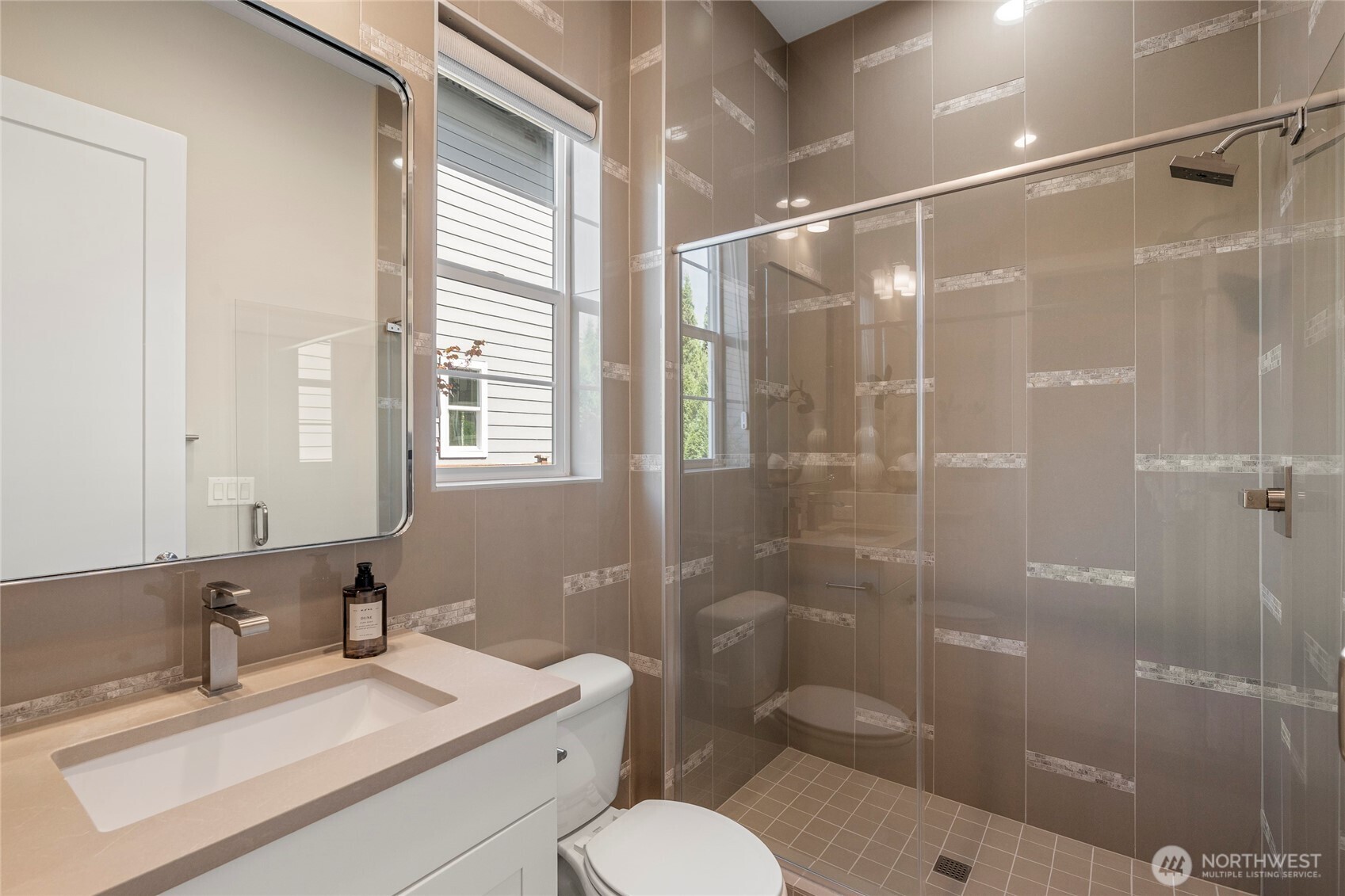 12140 173rd Place NE, Redmond, WA 98052
