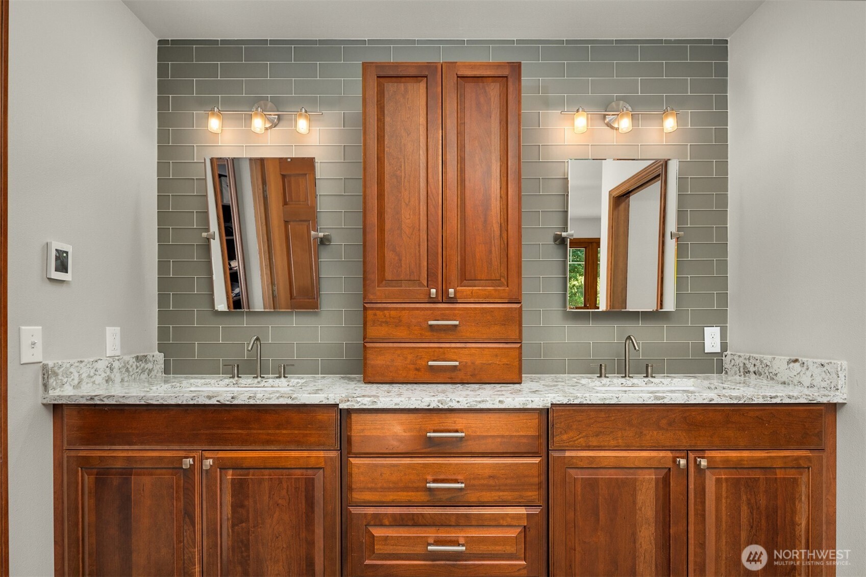 18928 NE 150th Street , Woodinville, WA 98072
