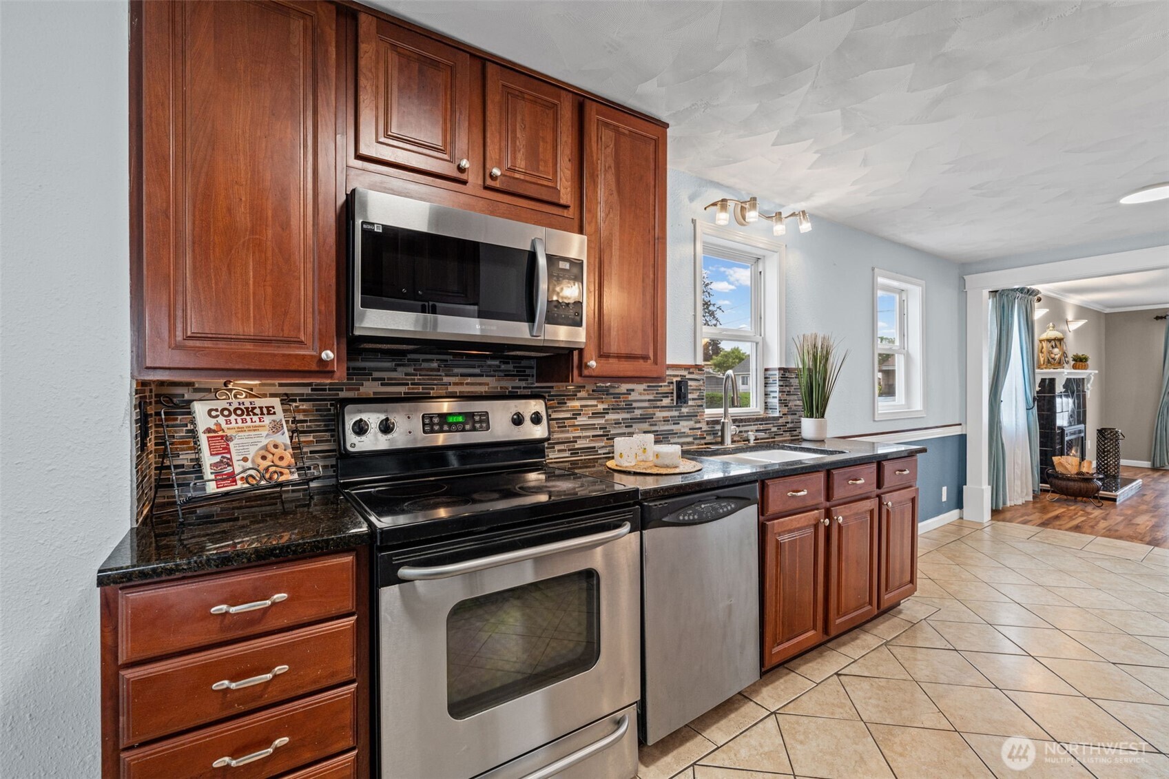 8528 33rd Avenue S, Lakewood, WA 98499