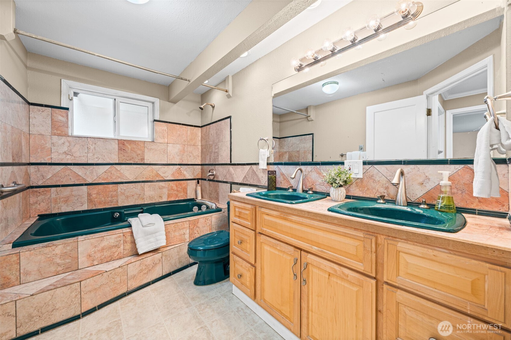 8528 33rd Avenue S, Lakewood, WA 98499