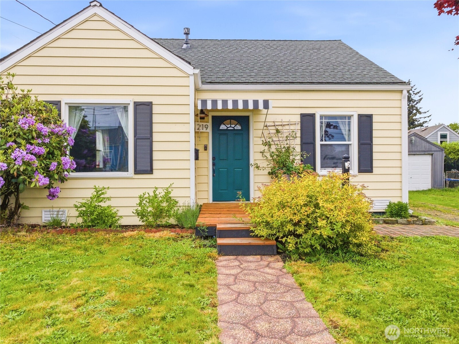 219 South Lane , Tacoma, WA 98404