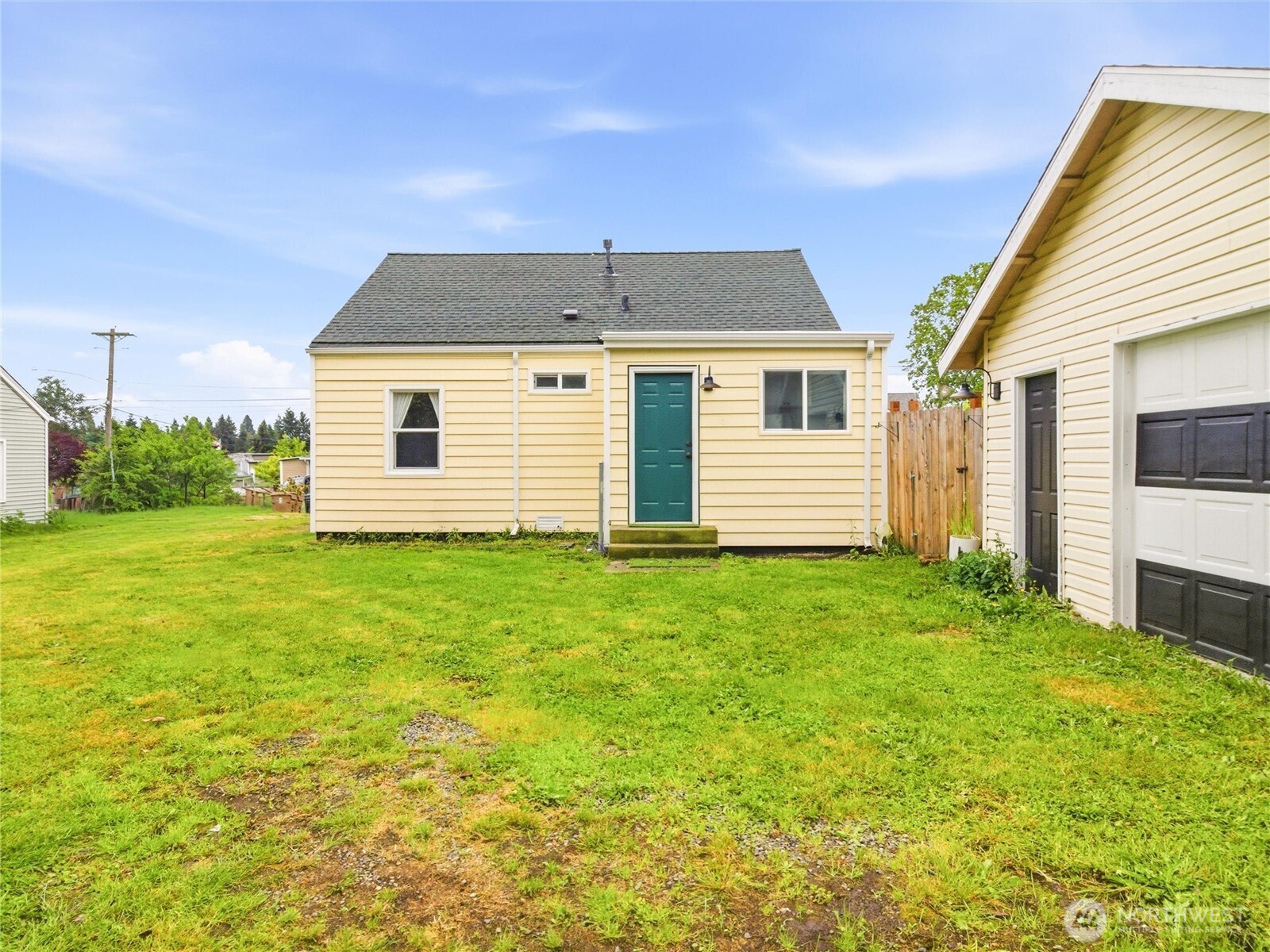 219 South Lane , Tacoma, WA 98404