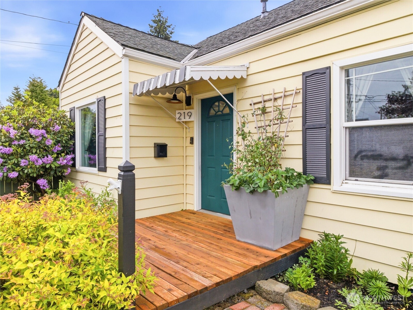 219 South Lane , Tacoma, WA 98404