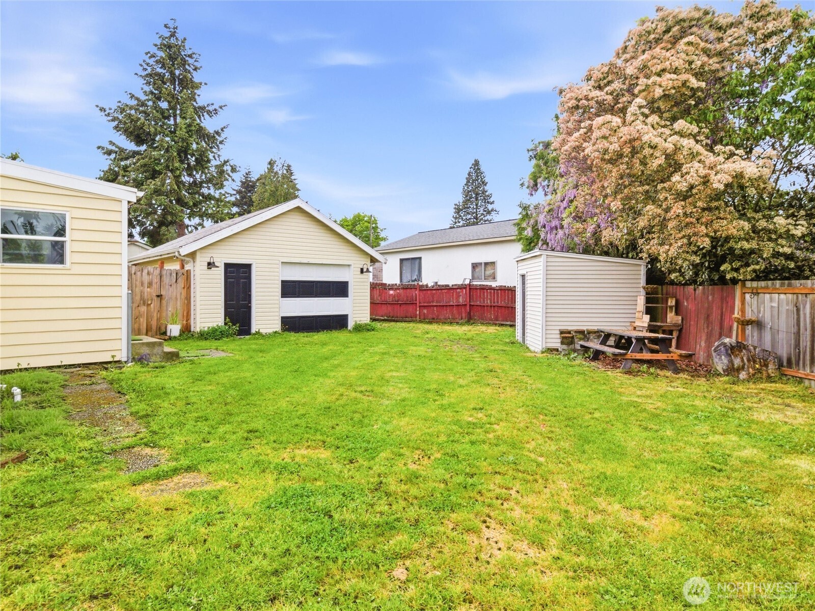 219 South Lane , Tacoma, WA 98404