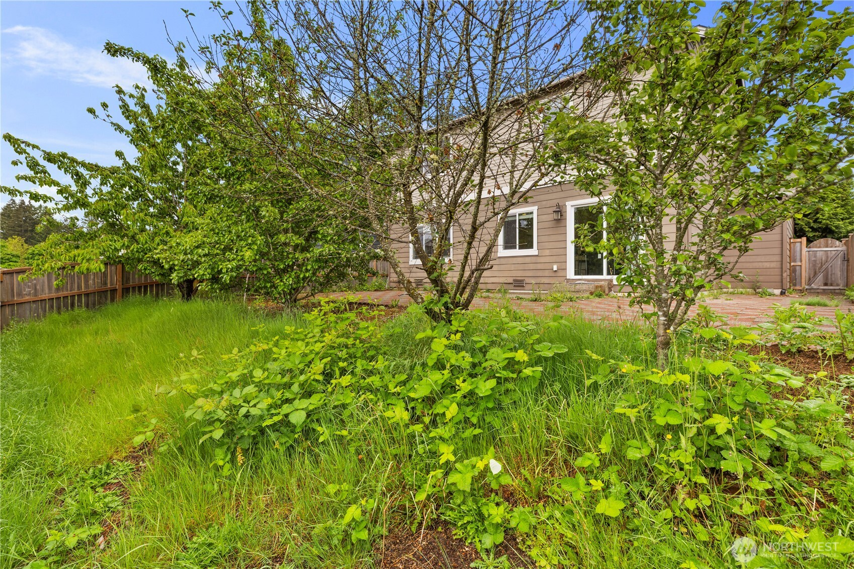 3053 EAGLE Loop NE, Lacey, WA 98516