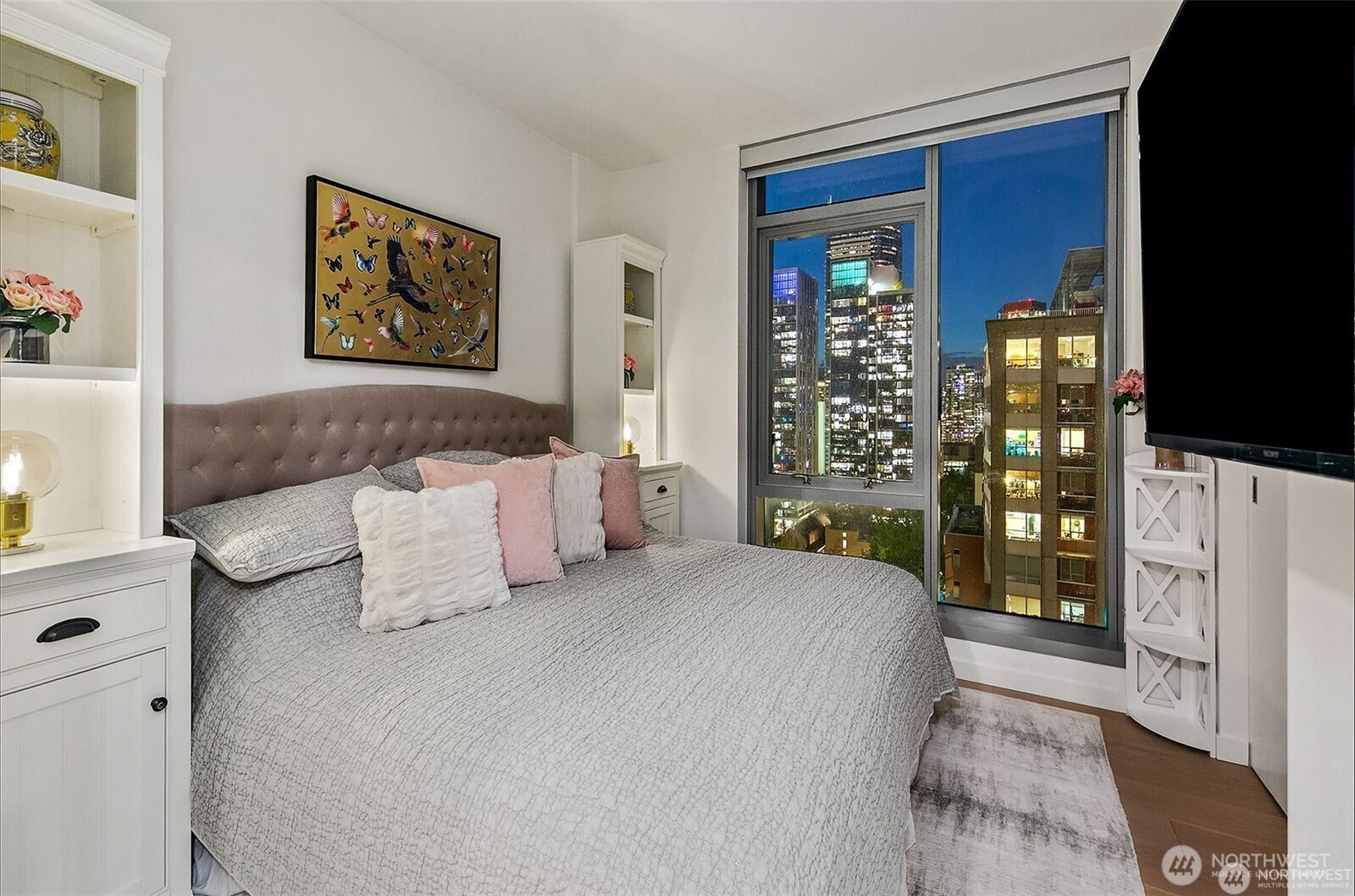 800 Columbia Street #1801, Seattle, WA 98104