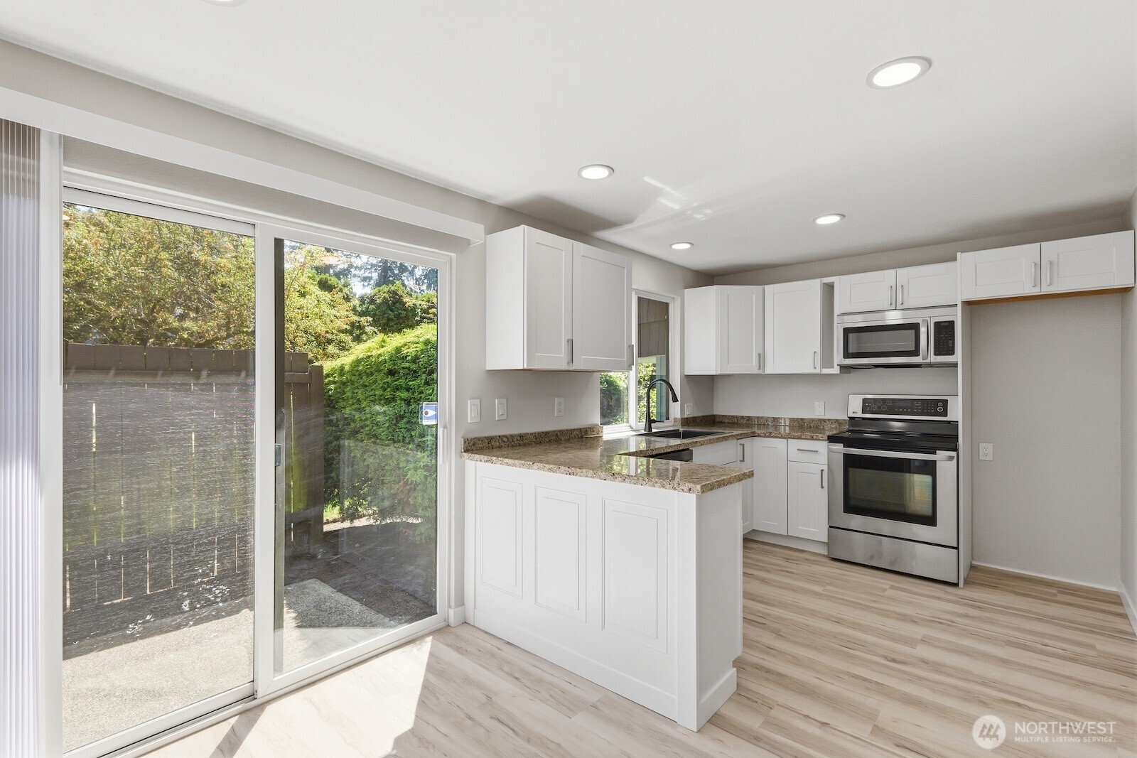 5311 188th Street SW #C-10, Lynnwood, WA 98037