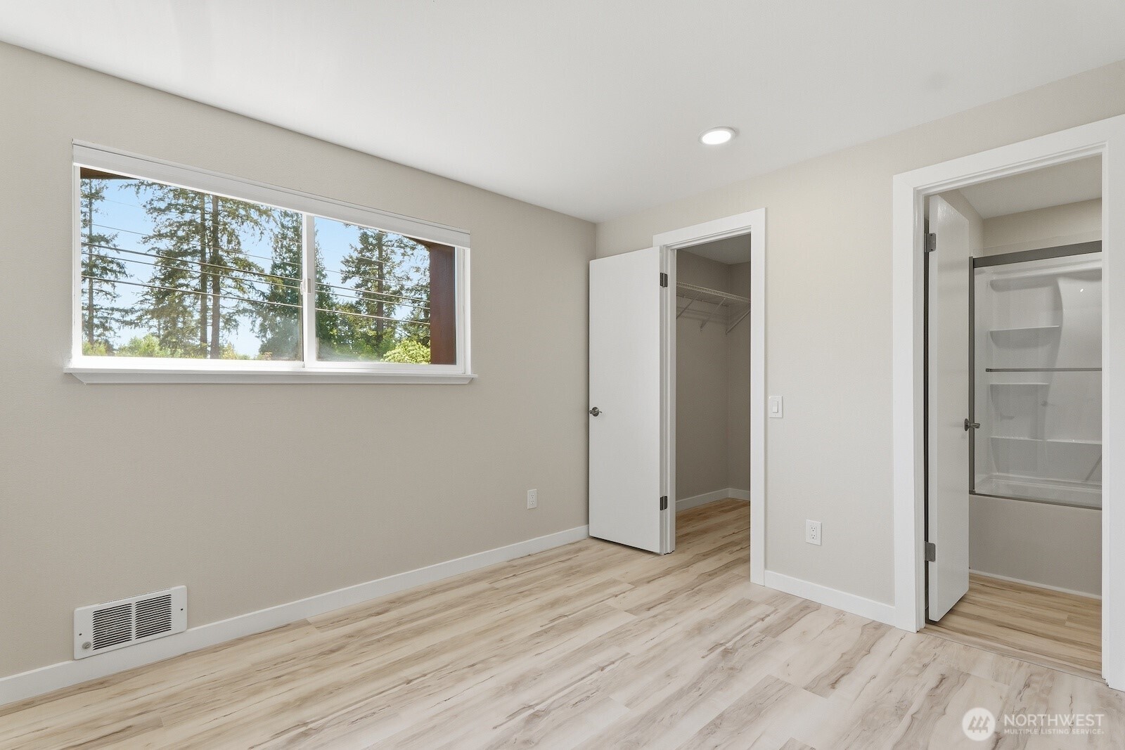 5311 188th Street SW #C-10, Lynnwood, WA 98037