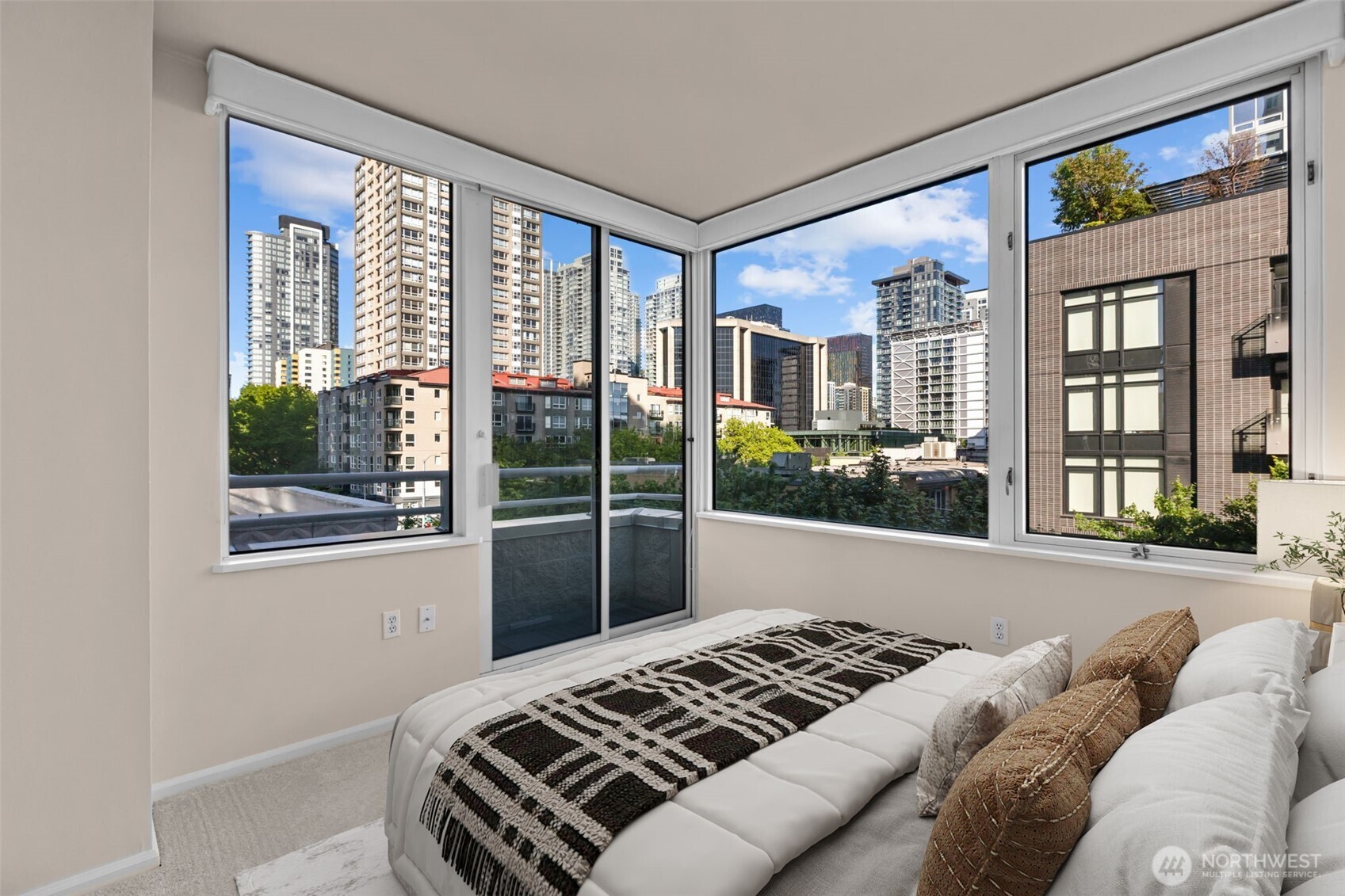 2600 2nd Avenue #503, Seattle, WA 98121