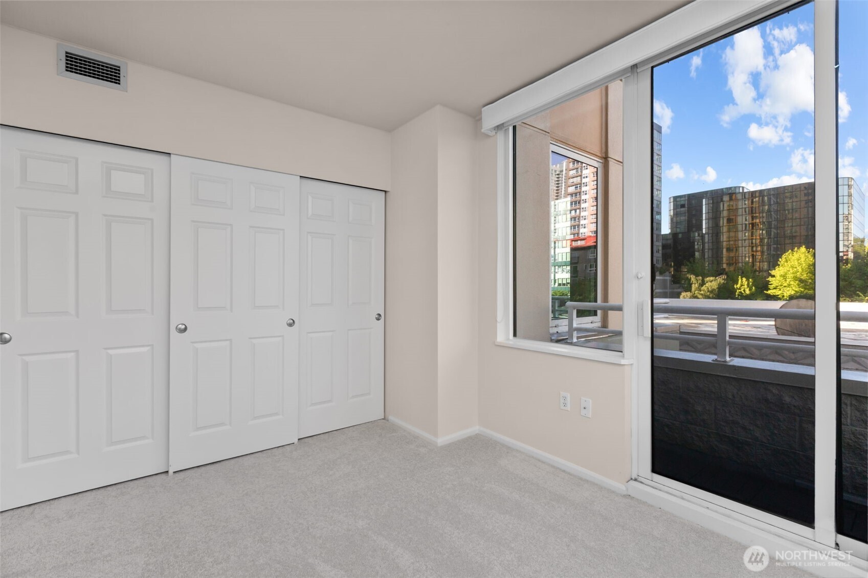 2600 2nd Avenue #503, Seattle, WA 98121