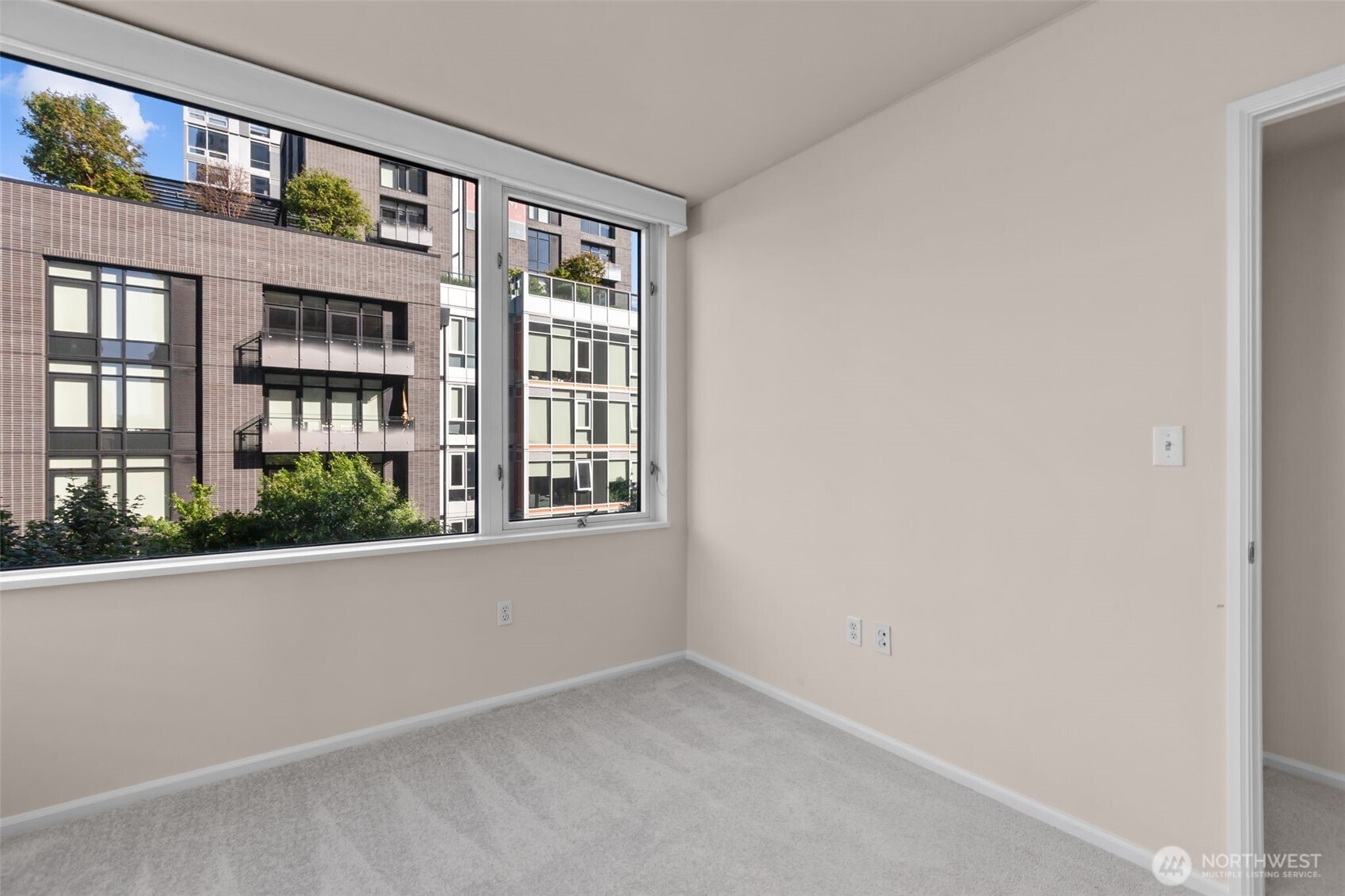 2600 2nd Avenue #503, Seattle, WA 98121