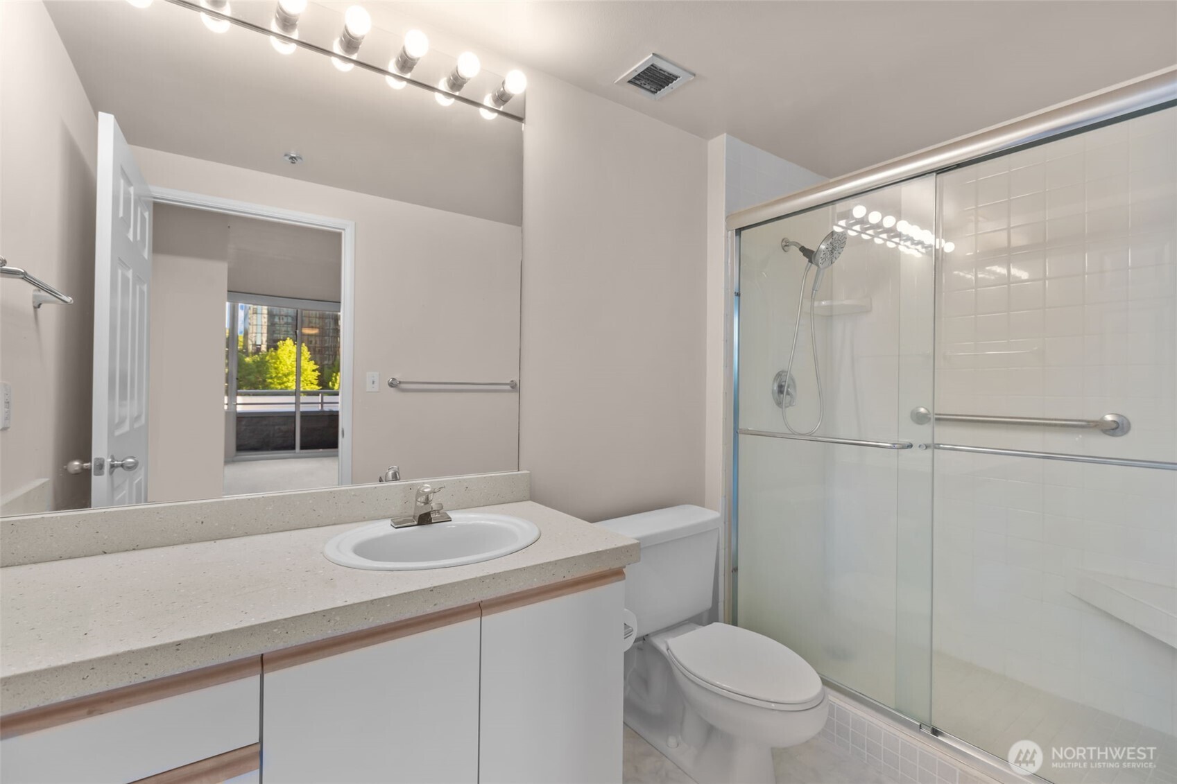 2600 2nd Avenue #503, Seattle, WA 98121