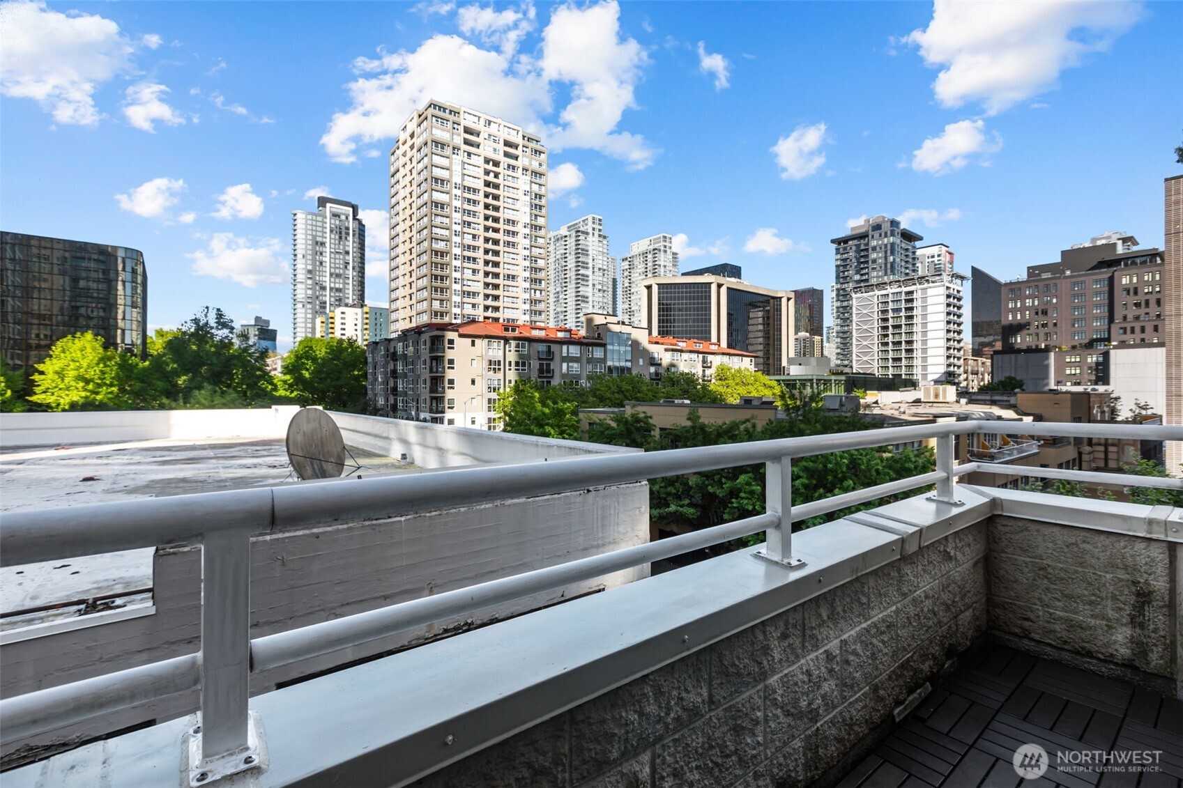 2600 2nd Avenue #503, Seattle, WA 98121