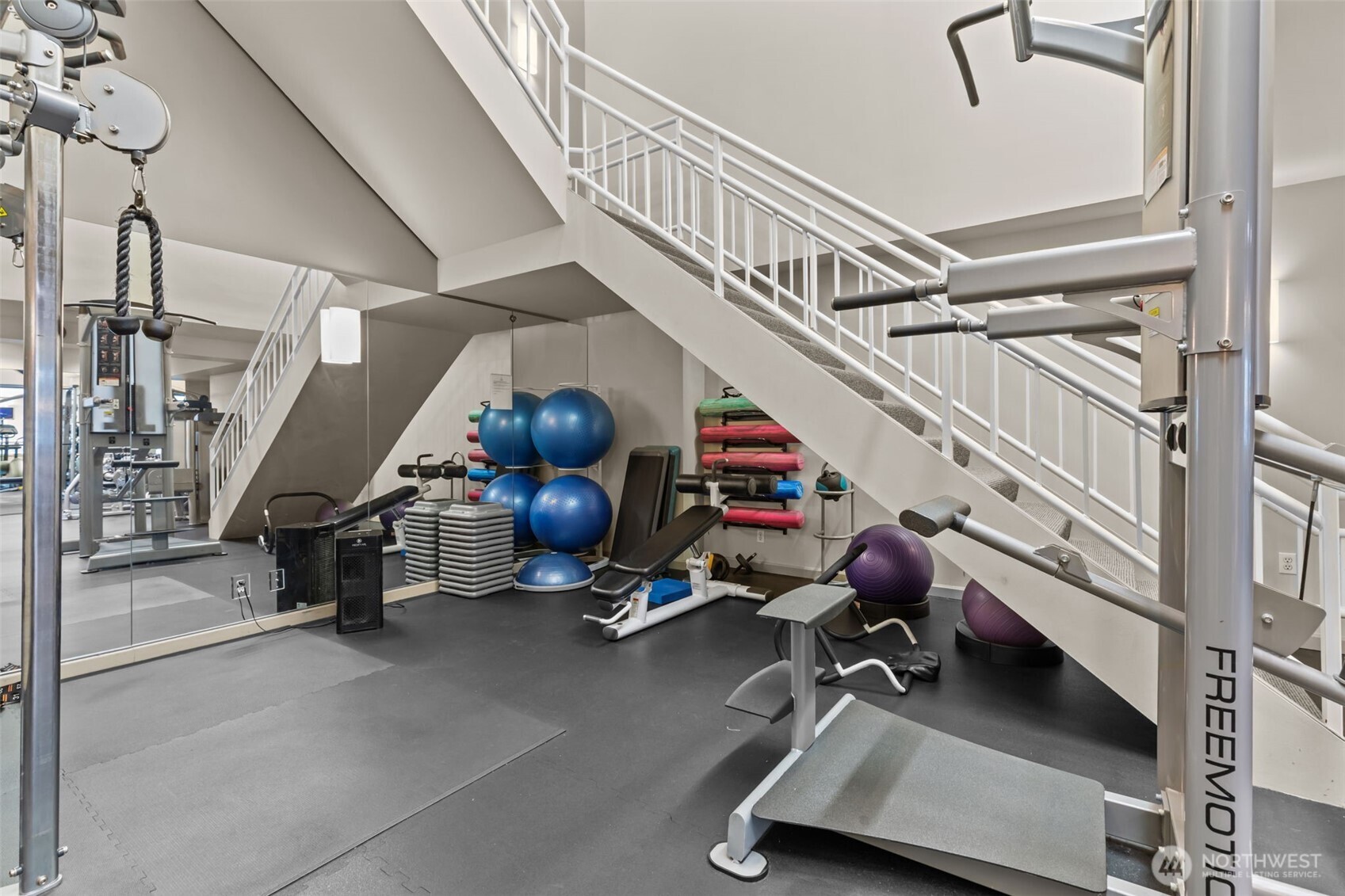 2600 2nd Avenue #503, Seattle, WA 98121