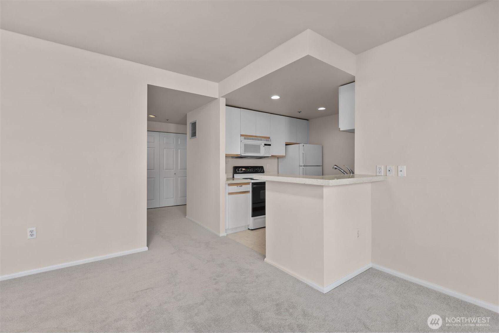 2600 2nd Avenue #503, Seattle, WA 98121