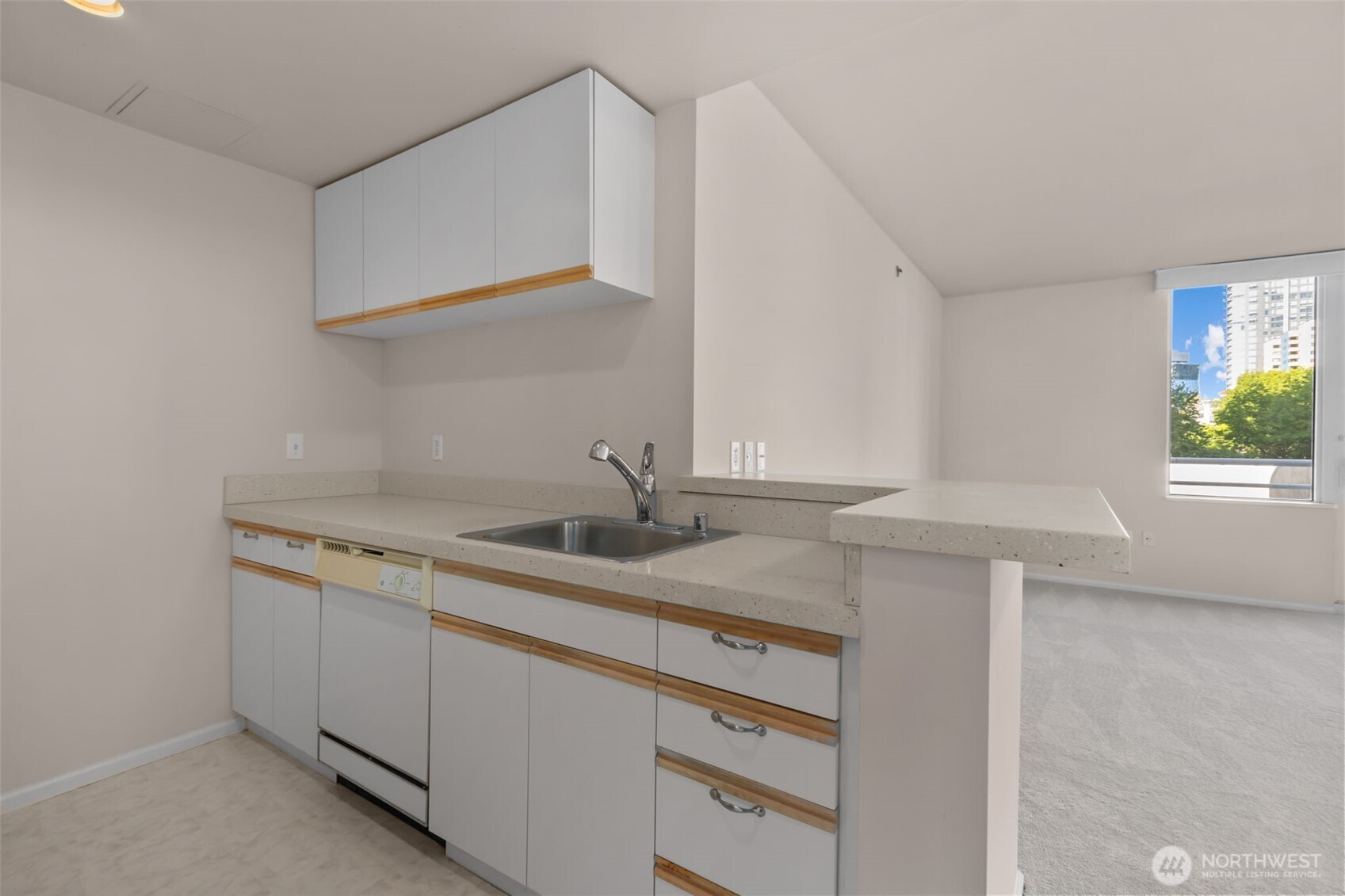 2600 2nd Avenue #503, Seattle, WA 98121