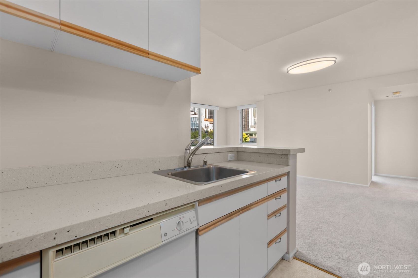 2600 2nd Avenue #503, Seattle, WA 98121