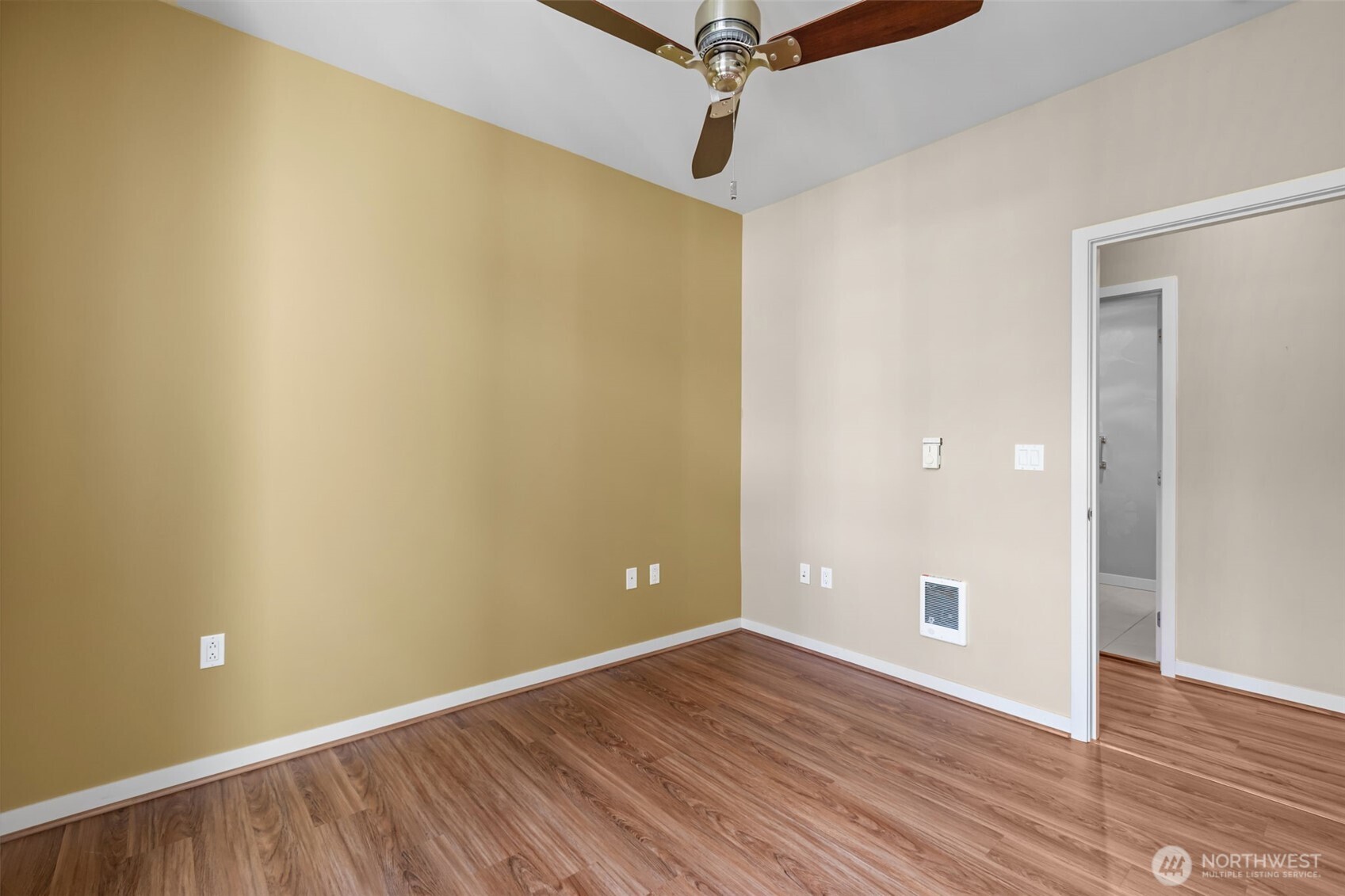 15100 6th Avenue SW #518, Burien, WA 98166