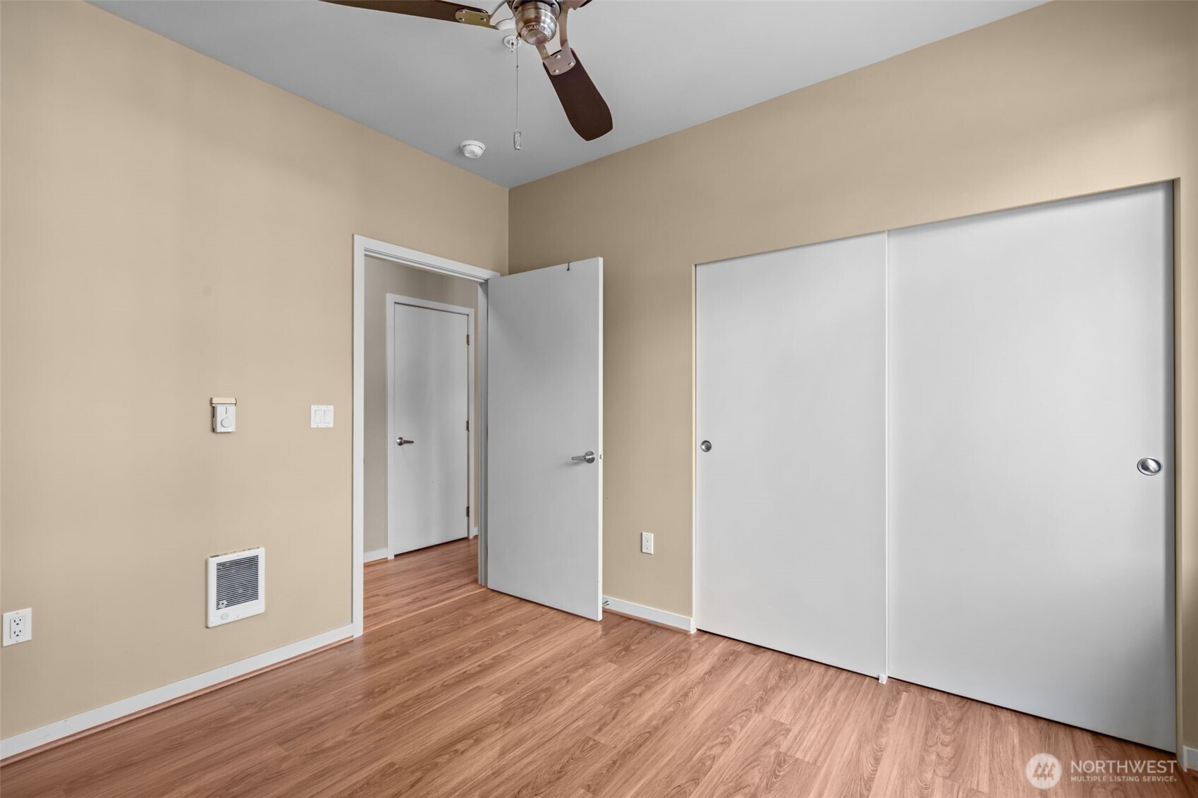 15100 6th Avenue SW #518, Burien, WA 98166