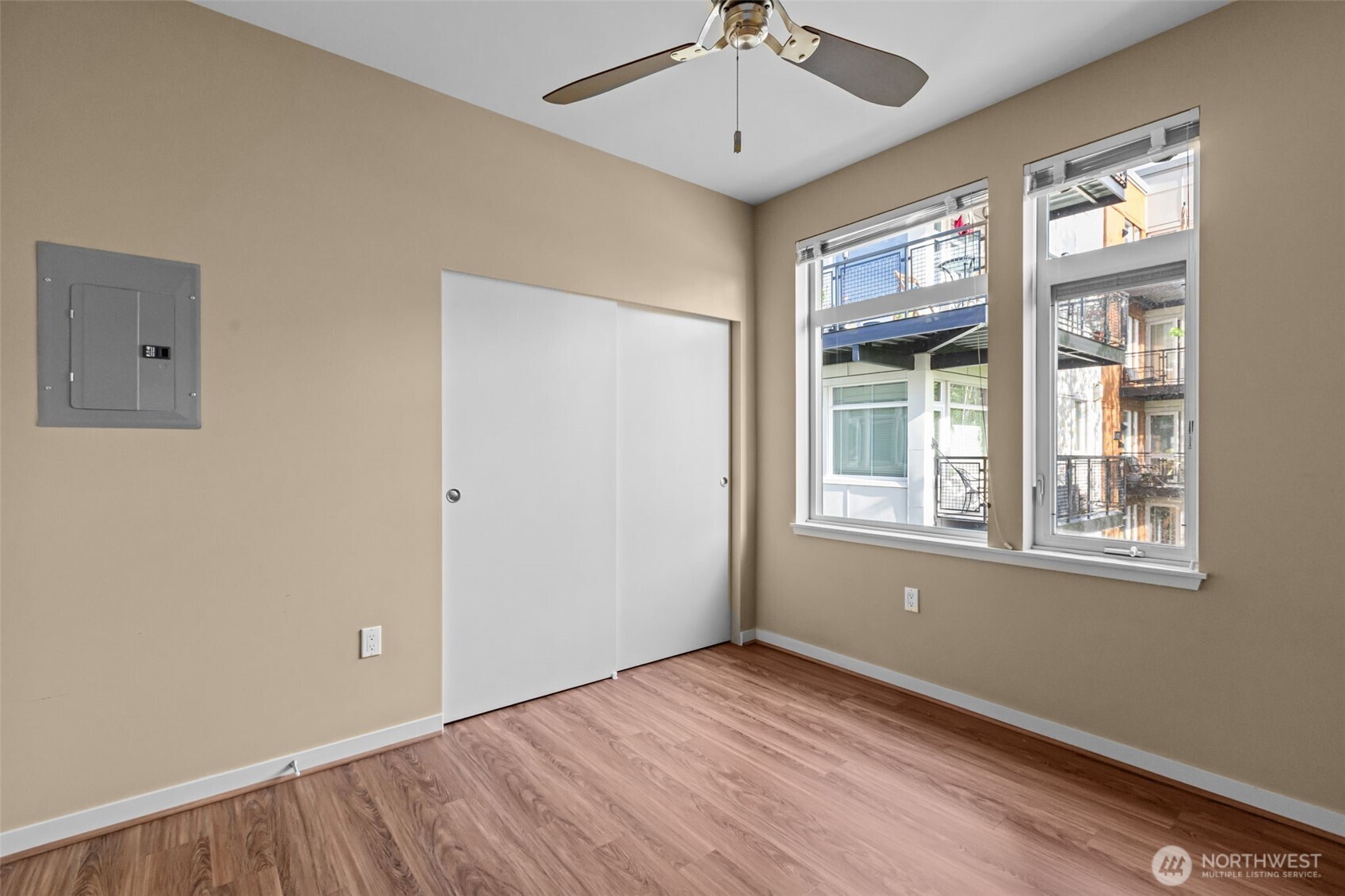 15100 6th Avenue SW #518, Burien, WA 98166