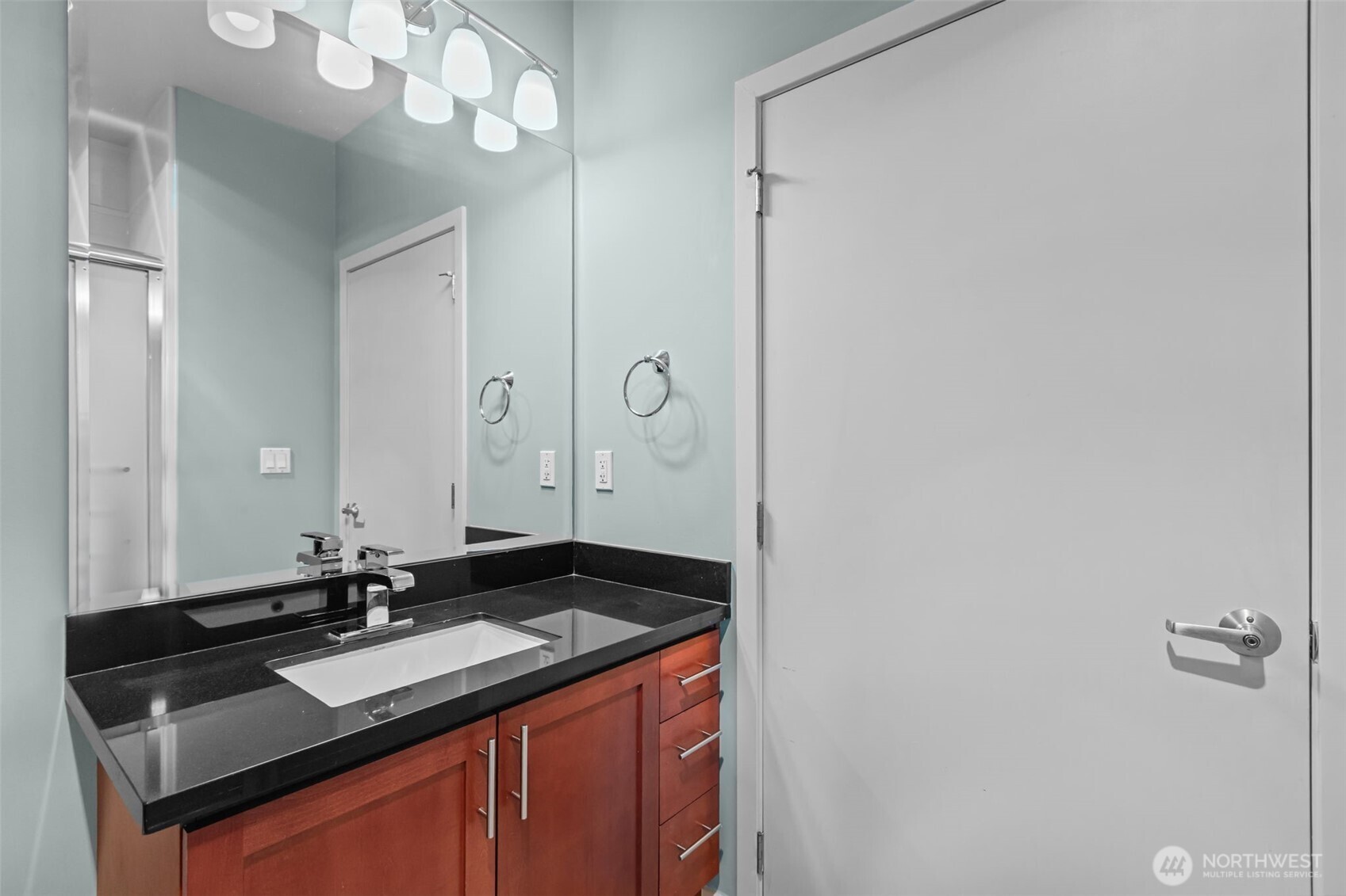 15100 6th Avenue SW #518, Burien, WA 98166