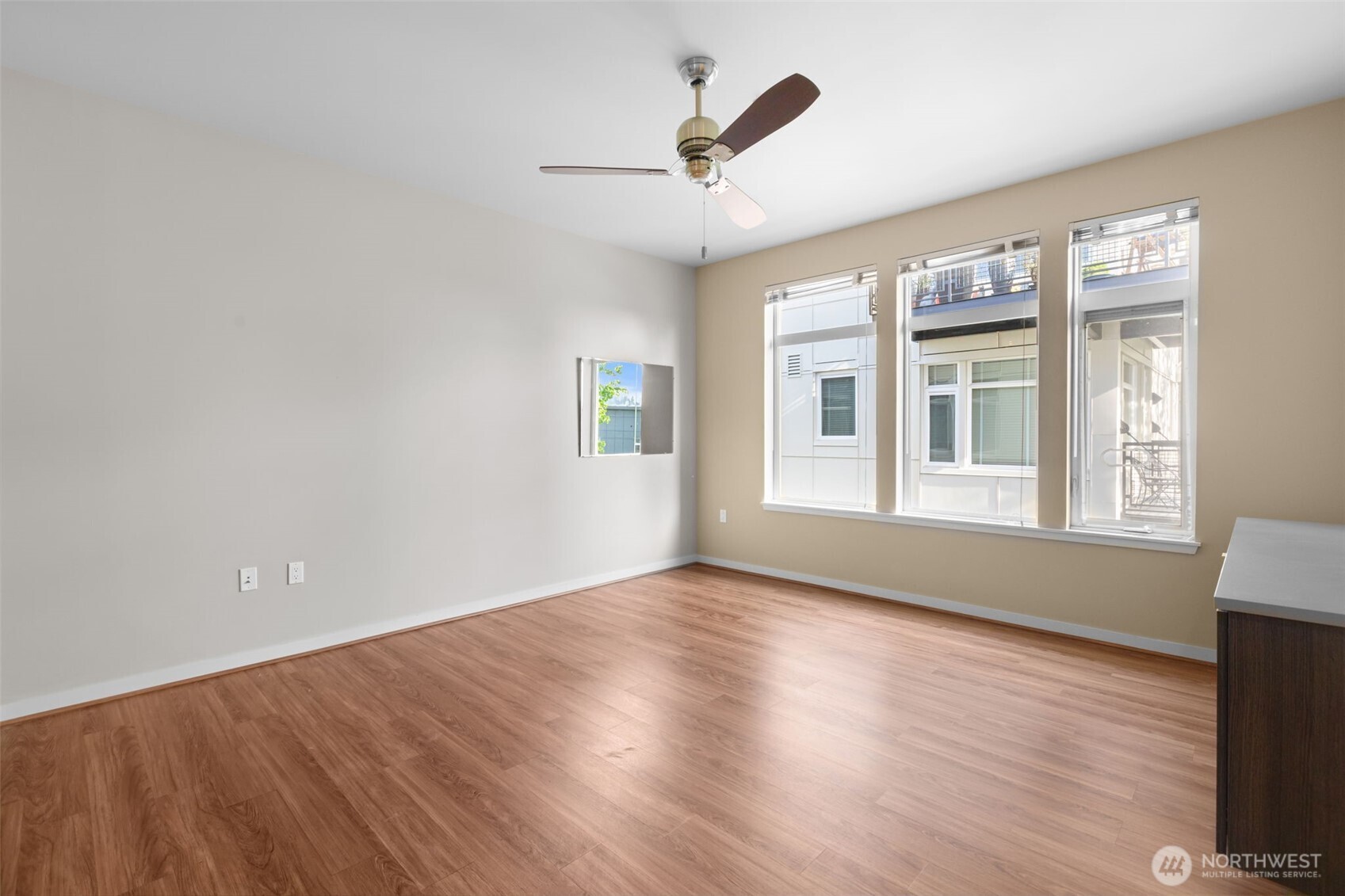 15100 6th Avenue SW #518, Burien, WA 98166