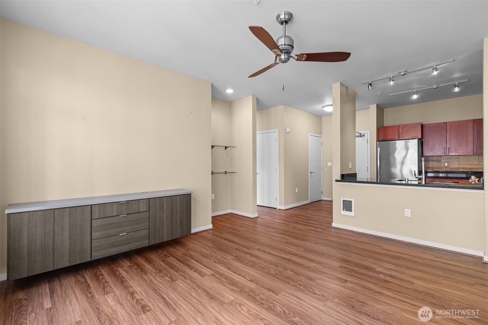 15100 6th Avenue SW #518, Burien, WA 98166
