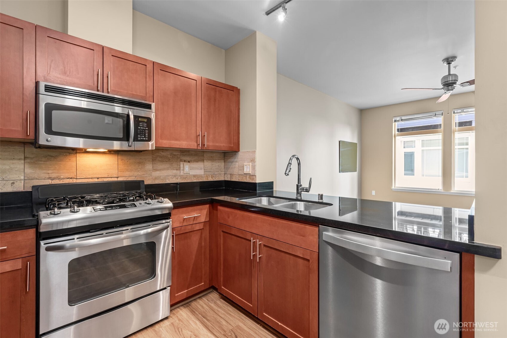 15100 6th Avenue SW #518, Burien, WA 98166