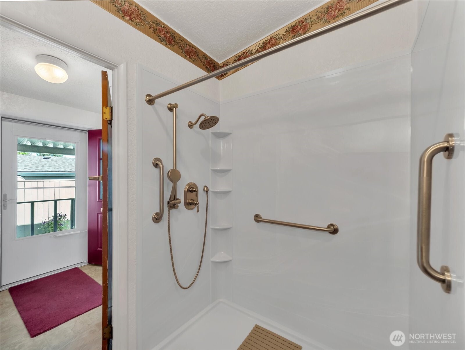 17235 119th Avenue NE, Bothell, WA 98011