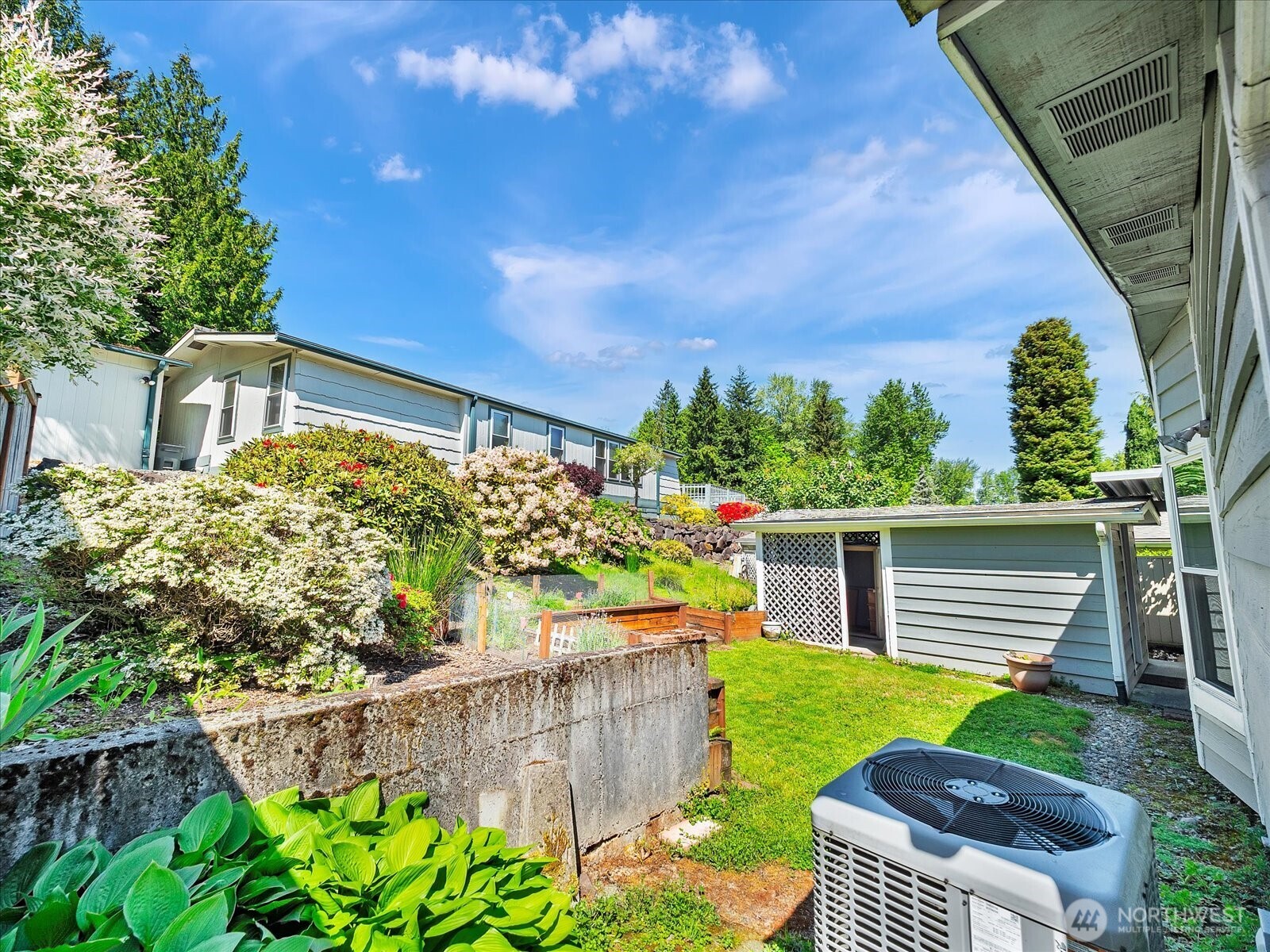 17235 119th Avenue NE, Bothell, WA 98011