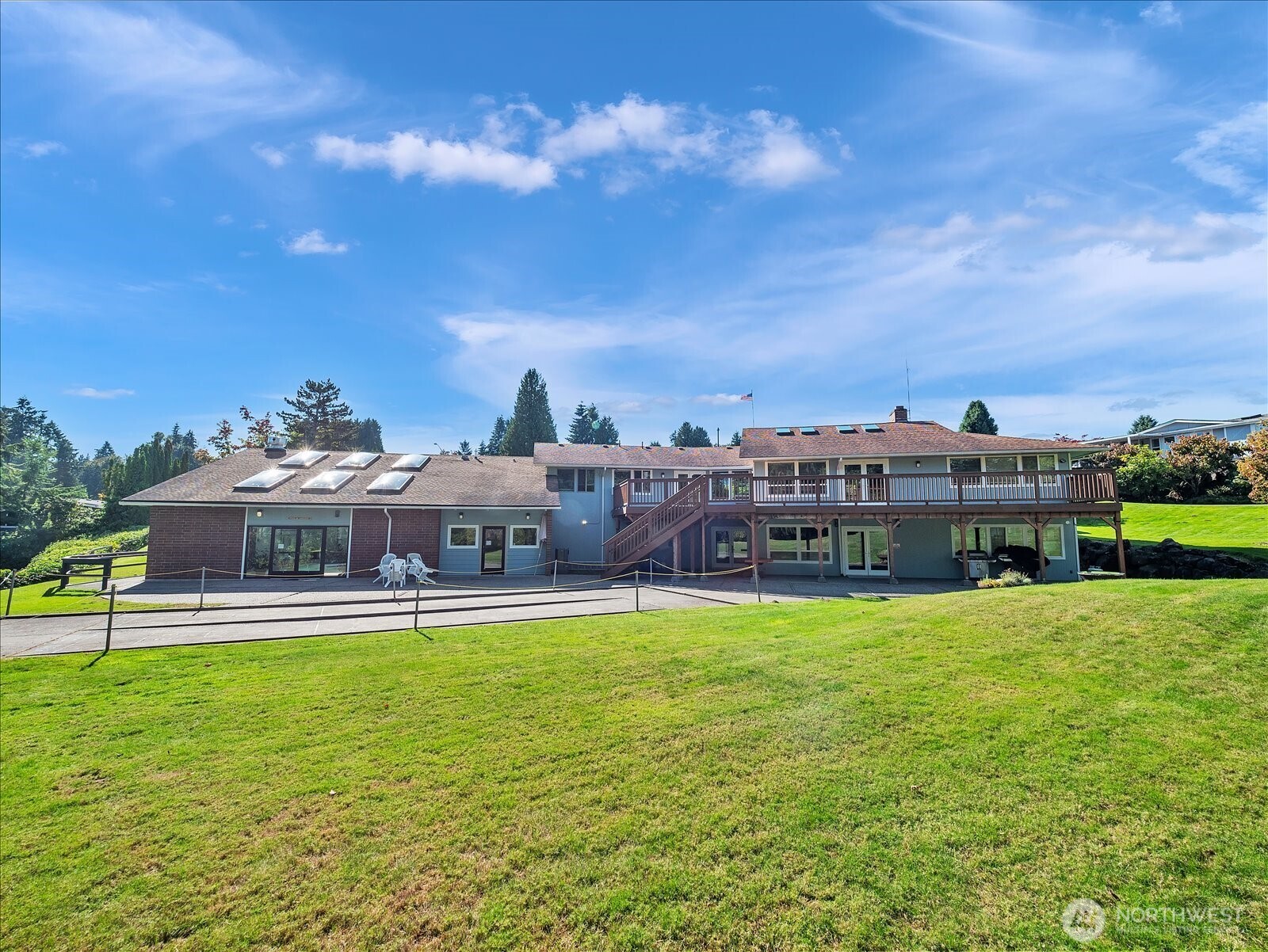 17235 119th Avenue NE, Bothell, WA 98011