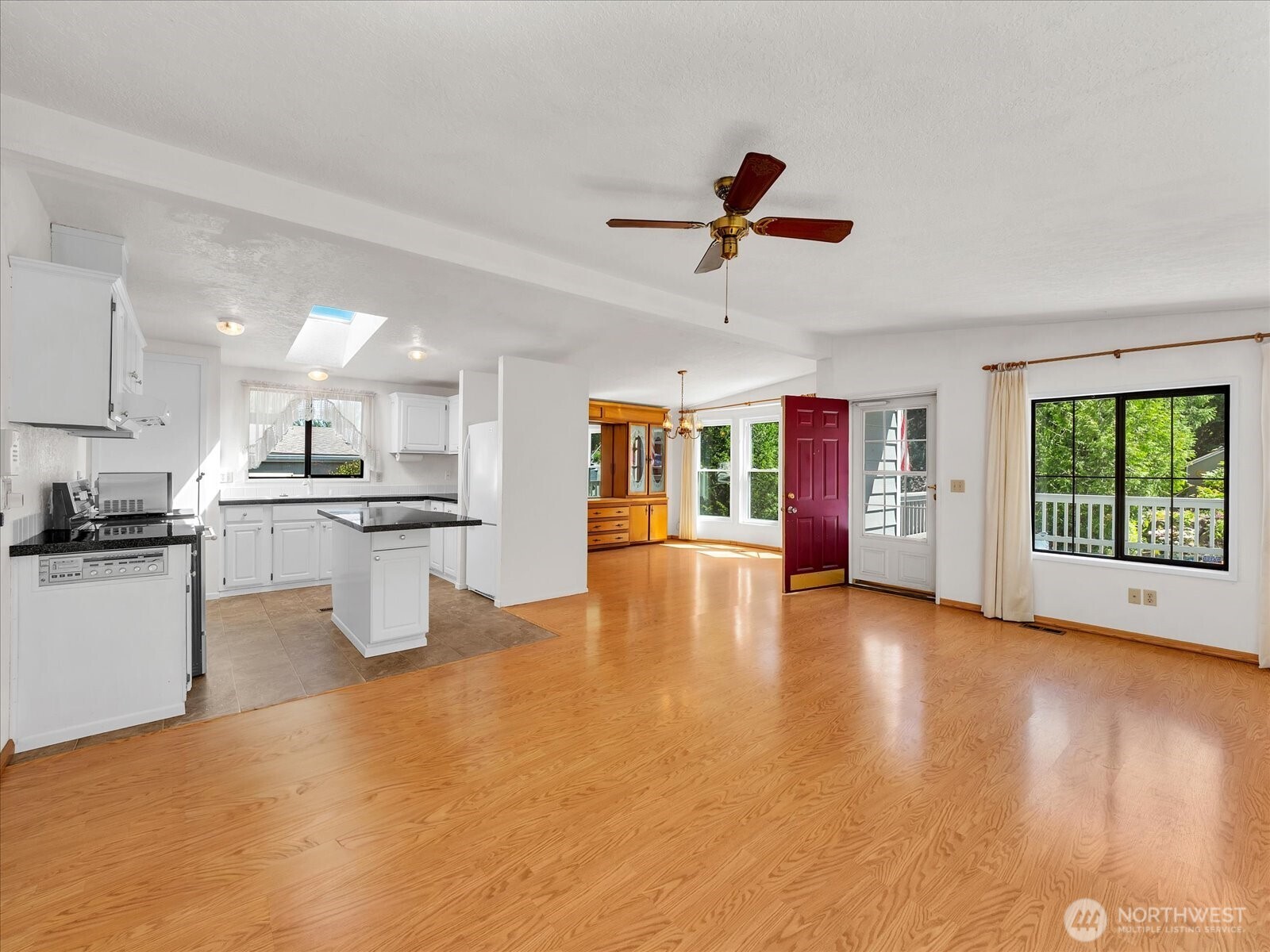 17235 119th Avenue NE, Bothell, WA 98011