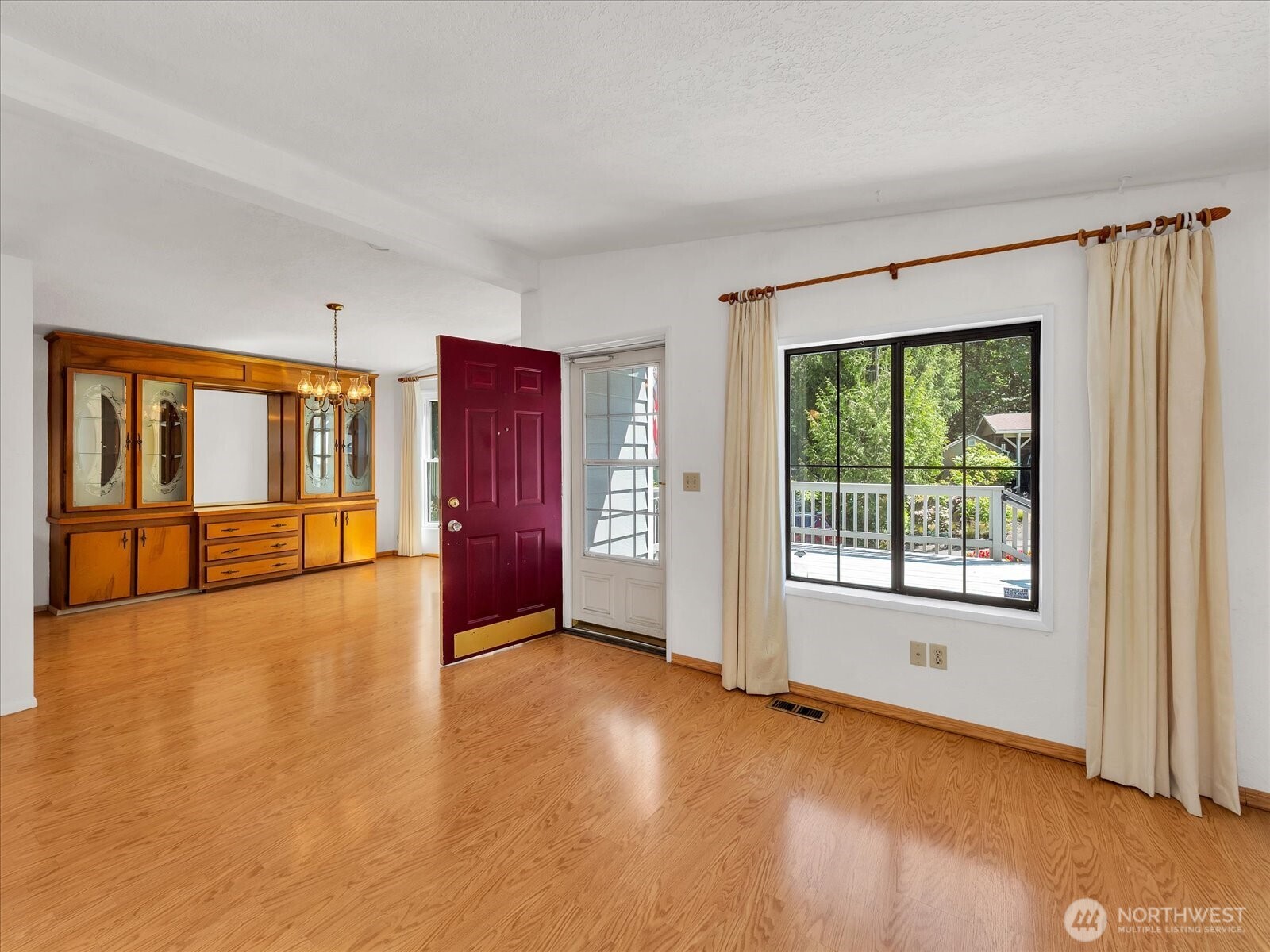 17235 119th Avenue NE, Bothell, WA 98011