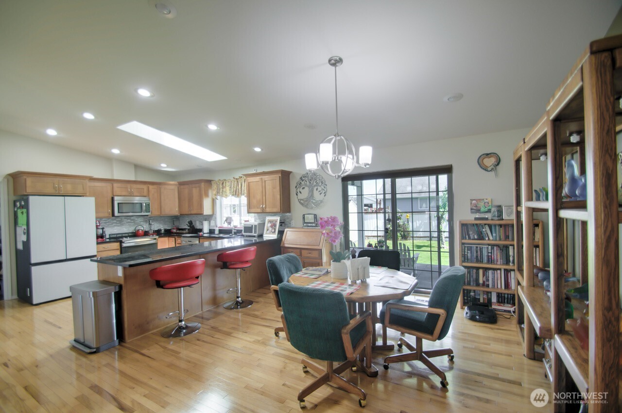 230 Meadow Loop , Montesano, WA 98563