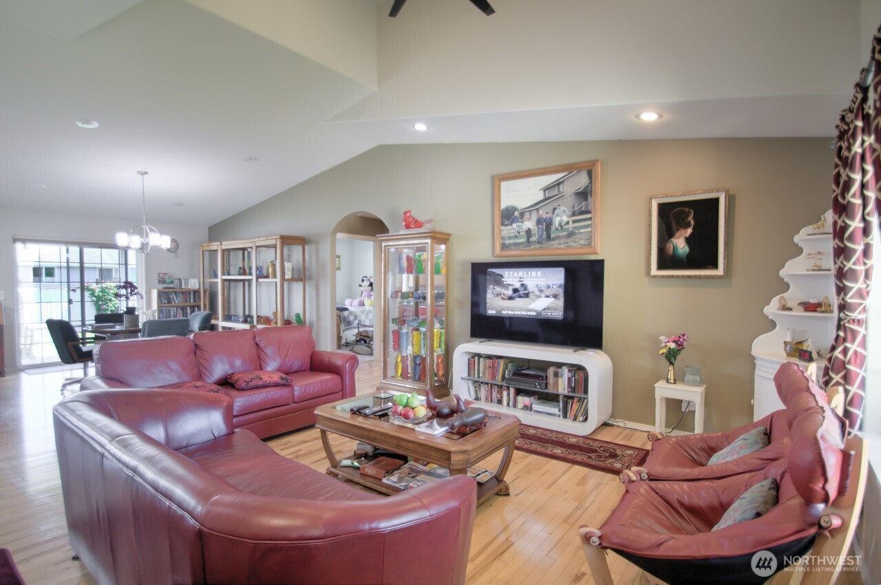 230 Meadow Loop , Montesano, WA 98563