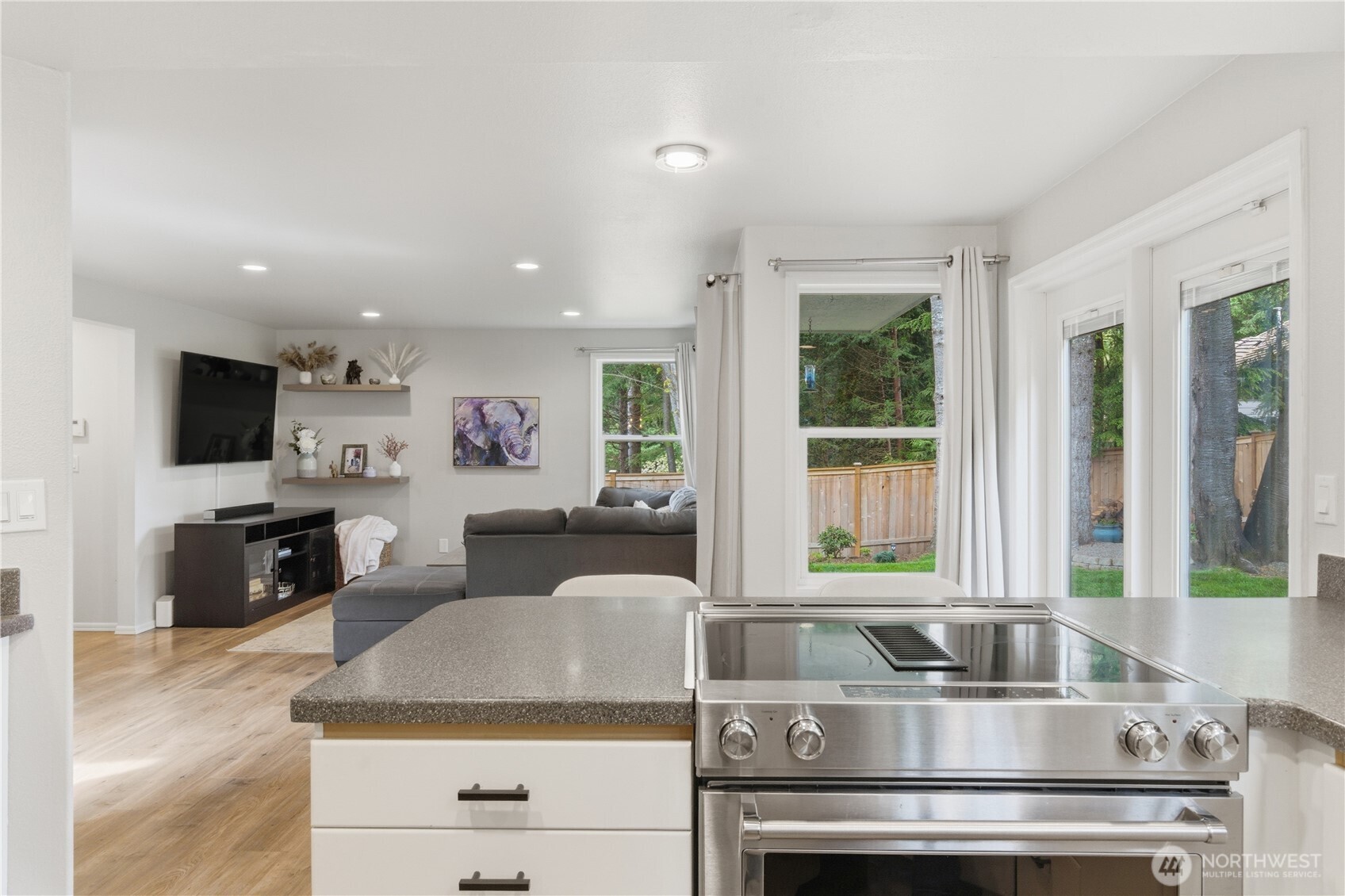 209 Casey Court , Steilacoom, WA 98388