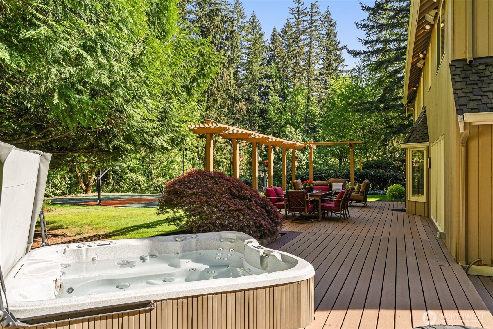 14350 172nd Avenue NE, Redmond, WA 98052