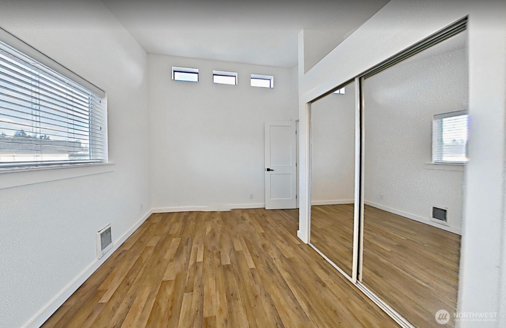 814 5th St , Steilacoom, WA 98388