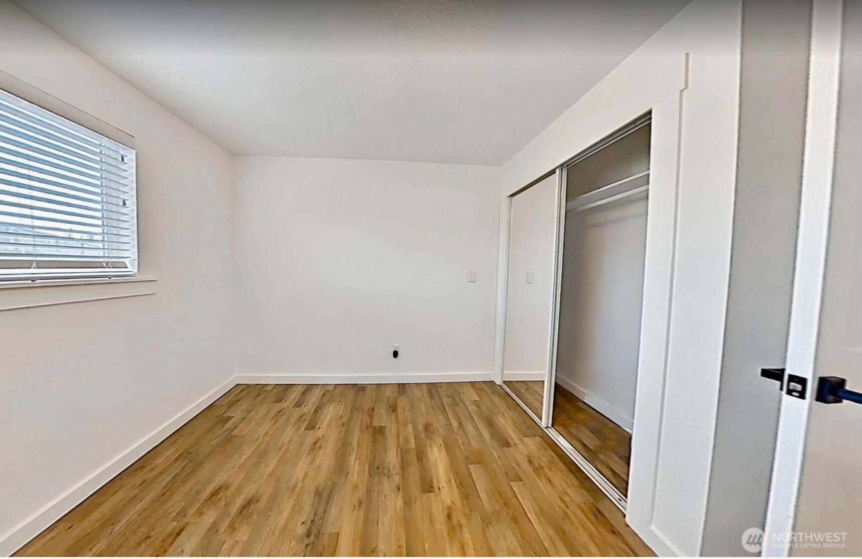 814 5th St , Steilacoom, WA 98388