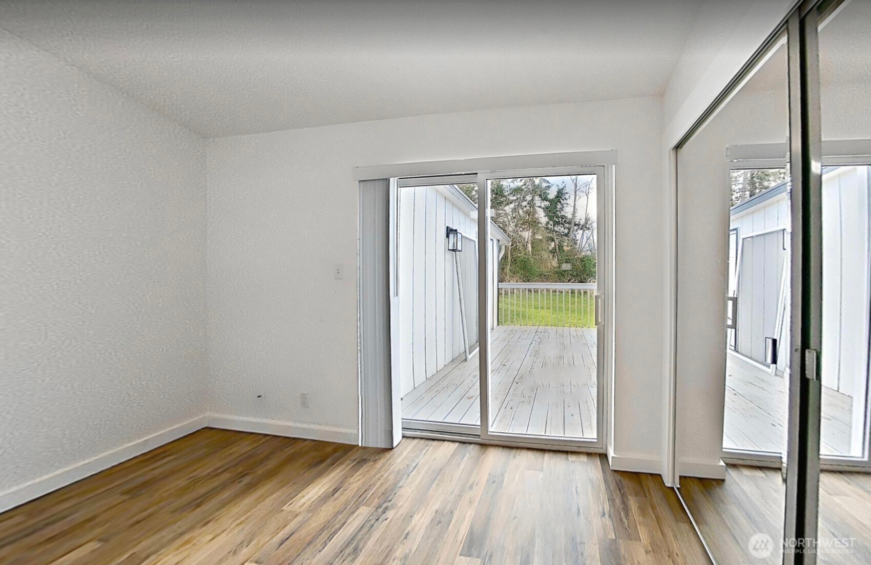 814 5th St , Steilacoom, WA 98388